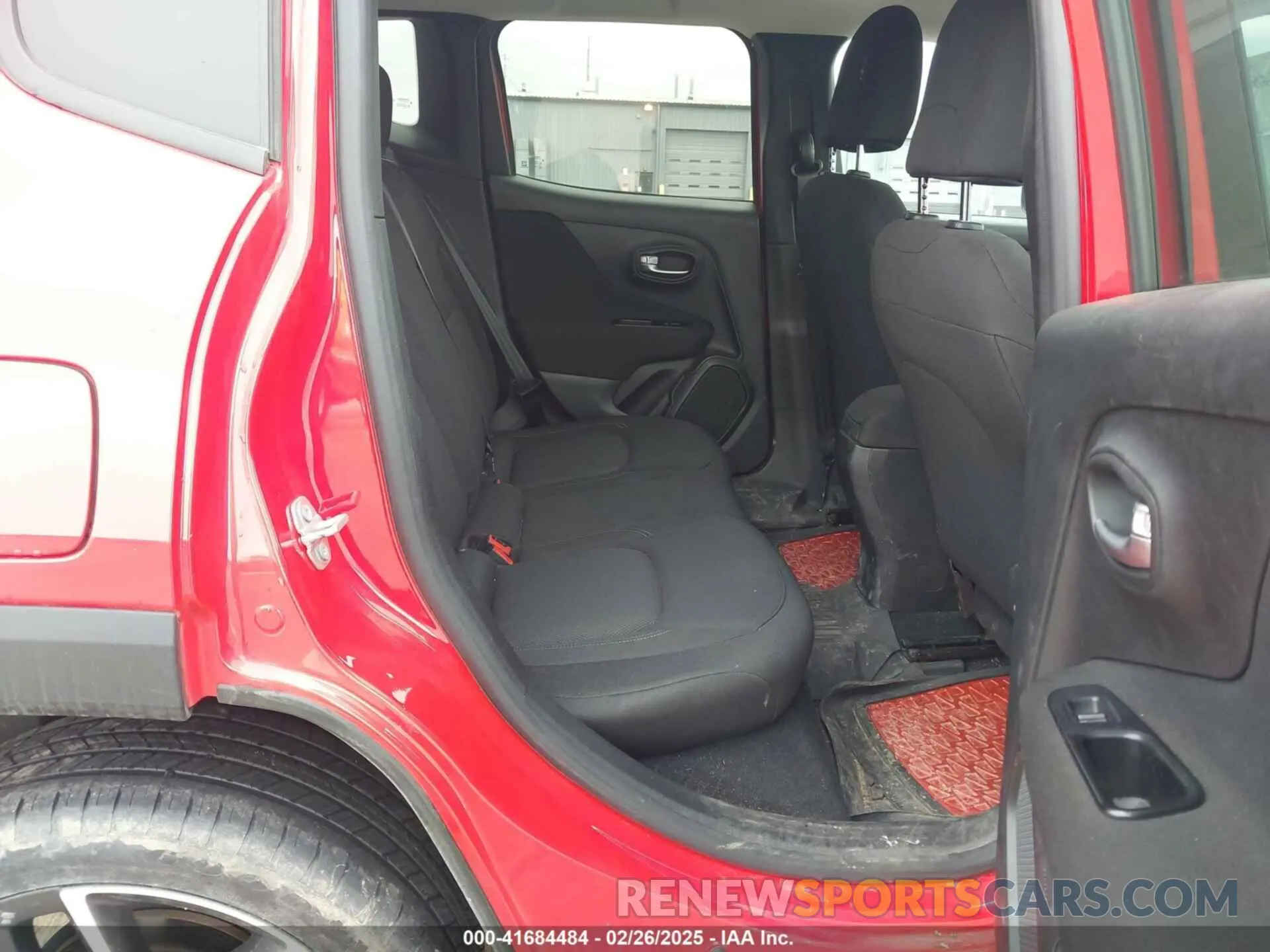 8 fotografías del automóvil dañado ZACNJBAB1LPL73400 JEEP RENEGADE 2020