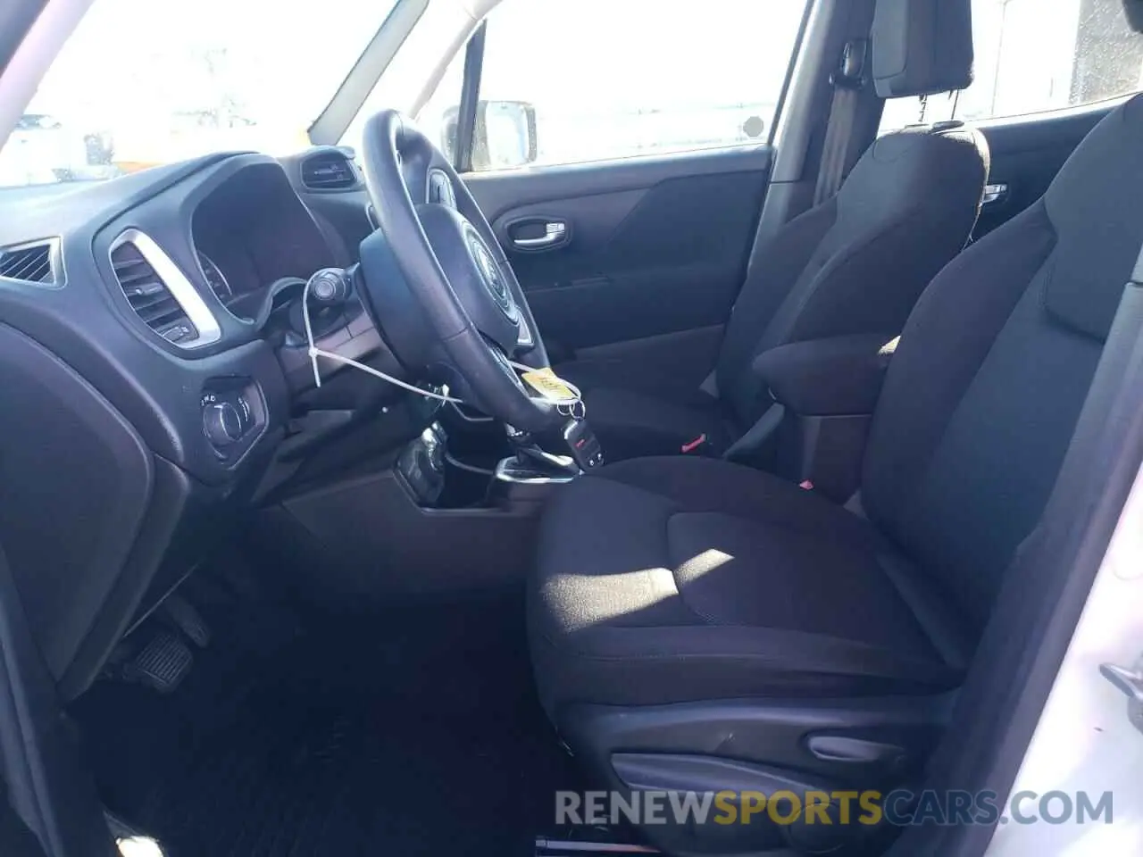 7 fotografías del automóvil dañado ZACNJBAB3LPK96545 JEEP RENEGADE 2020