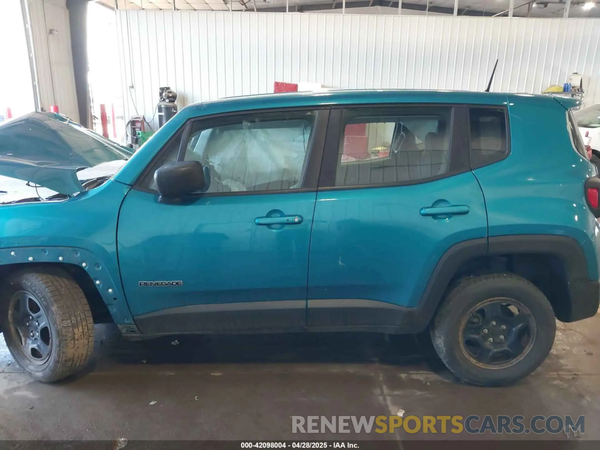 15 fotografías del automóvil dañado ZACNJBAB4LPL20755 JEEP RENEGADE 2020