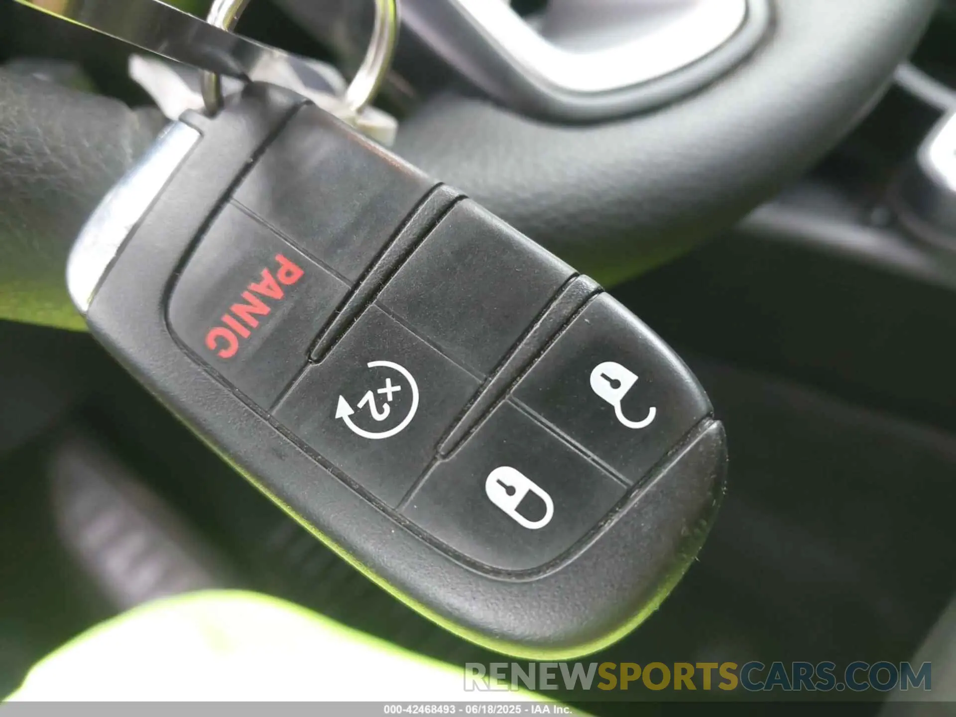 11 fotografías del automóvil dañado ZACNJBAB4LPL39273 JEEP RENEGADE 2020