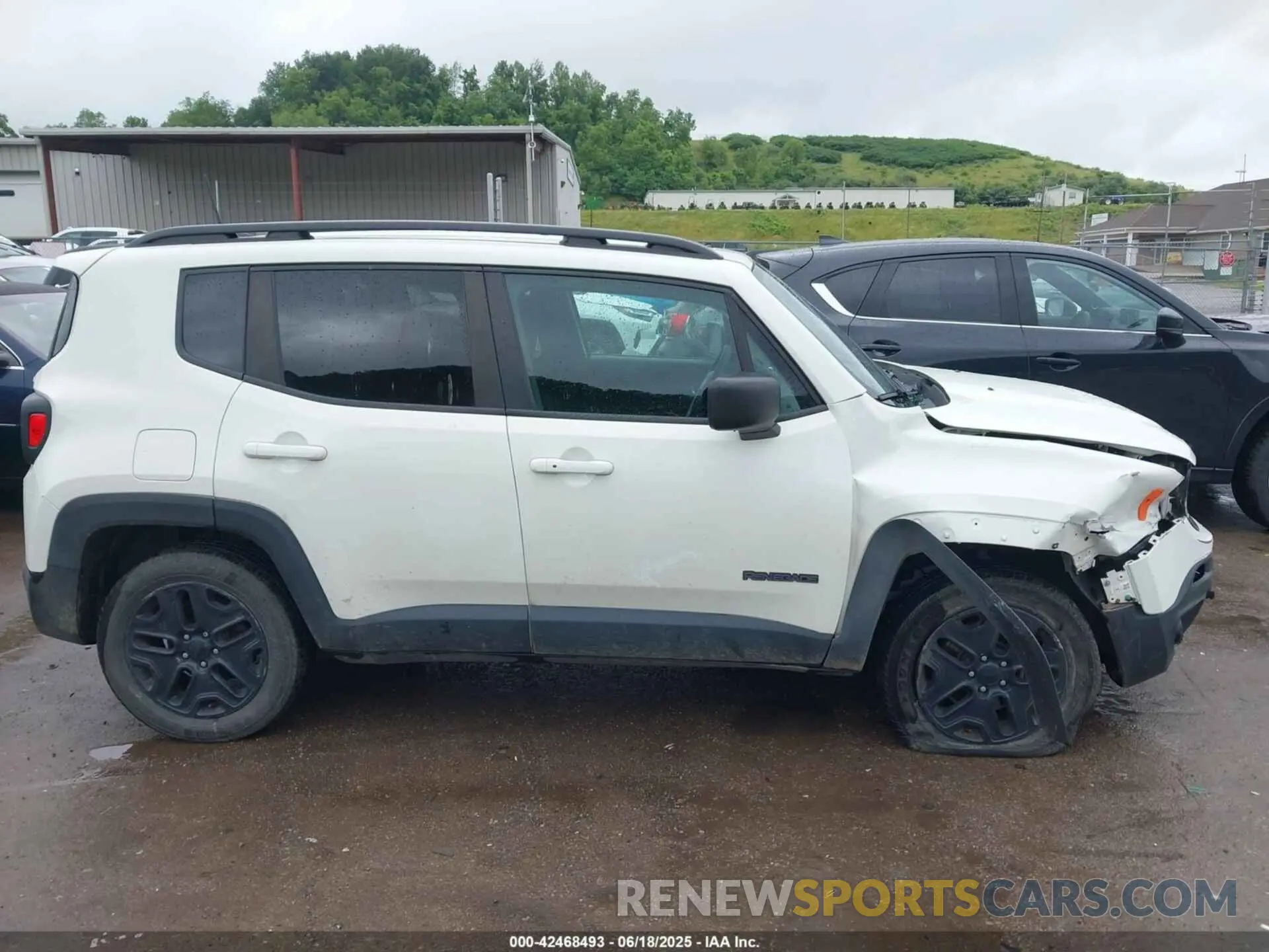 13 fotografías del automóvil dañado ZACNJBAB4LPL39273 JEEP RENEGADE 2020