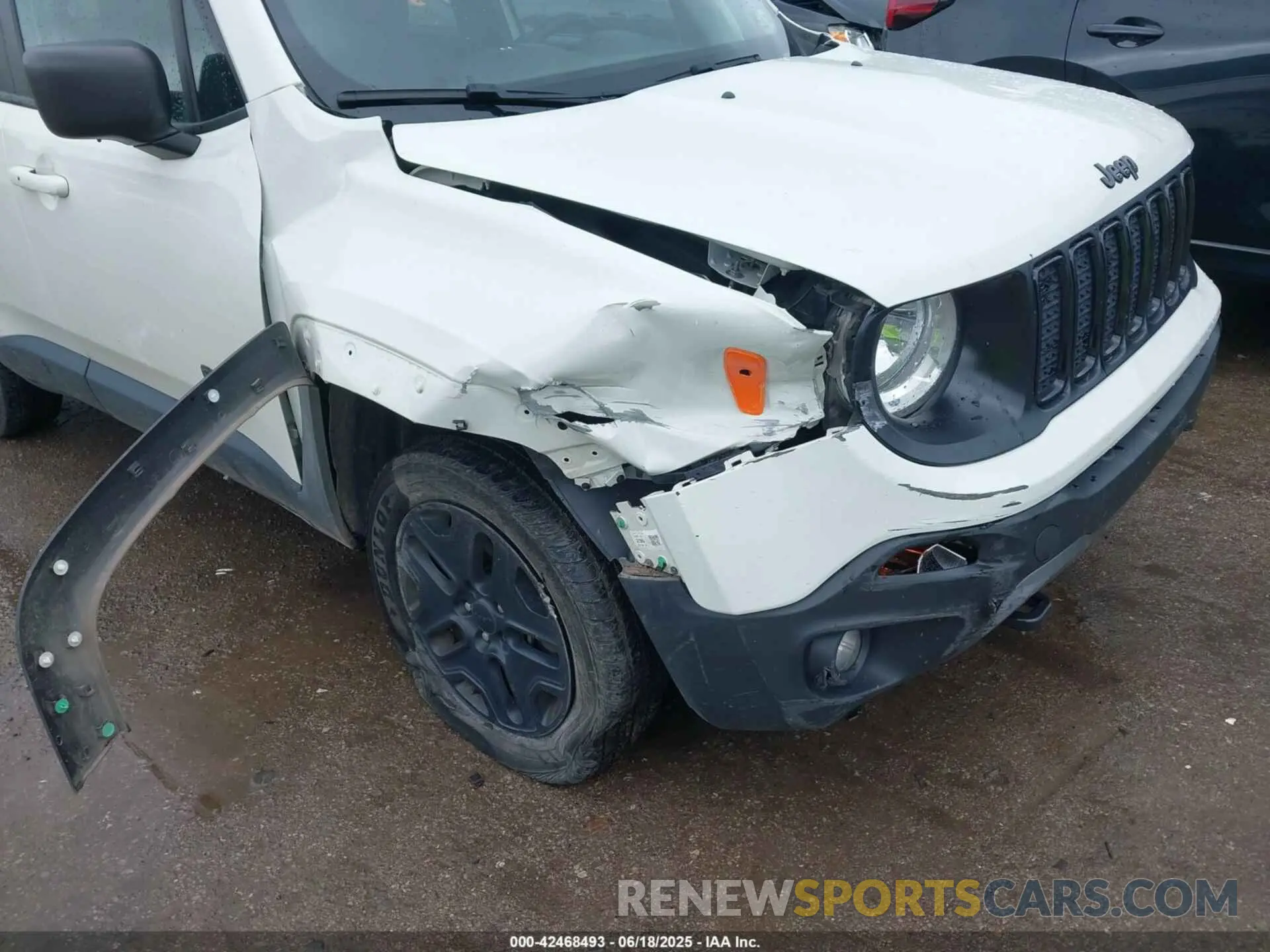 17 fotografías del automóvil dañado ZACNJBAB4LPL39273 JEEP RENEGADE 2020