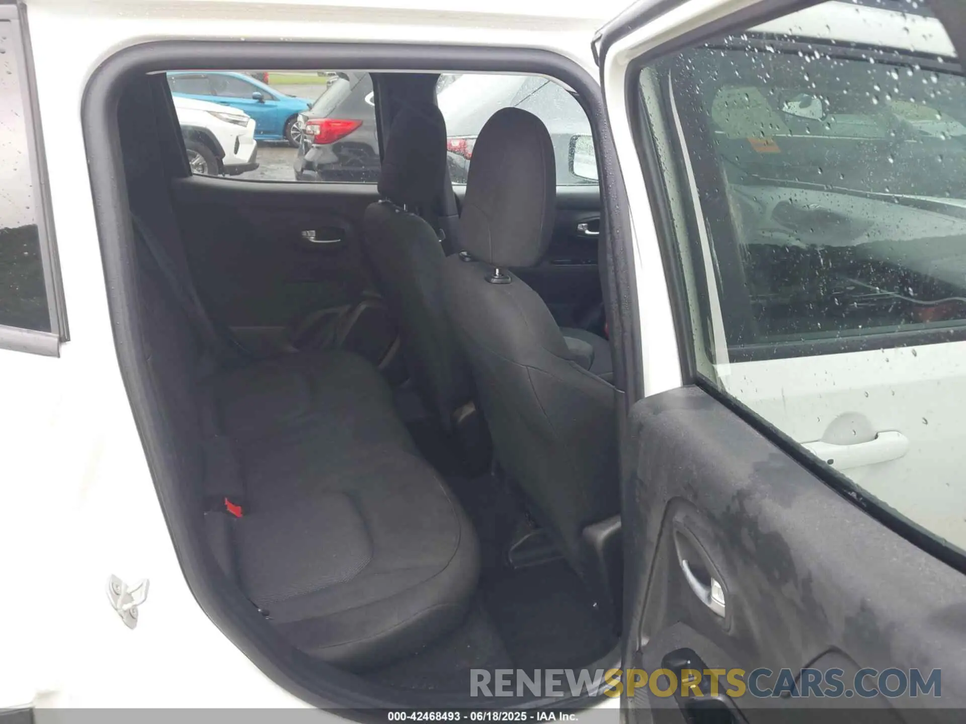 8 fotografías del automóvil dañado ZACNJBAB4LPL39273 JEEP RENEGADE 2020