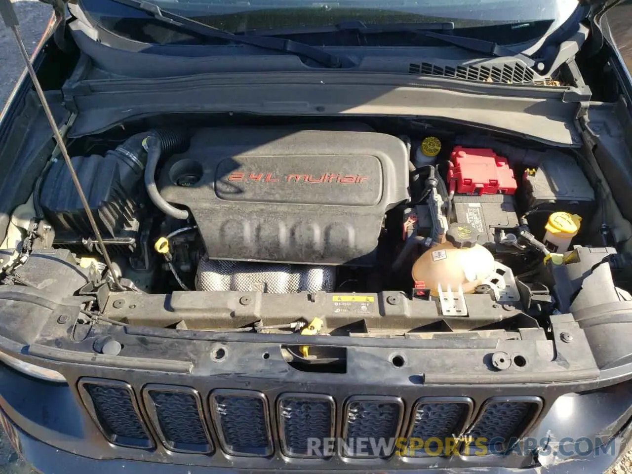 12 fotografías del automóvil dañado ZACNJBAB5LPL03043 JEEP RENEGADE 2020