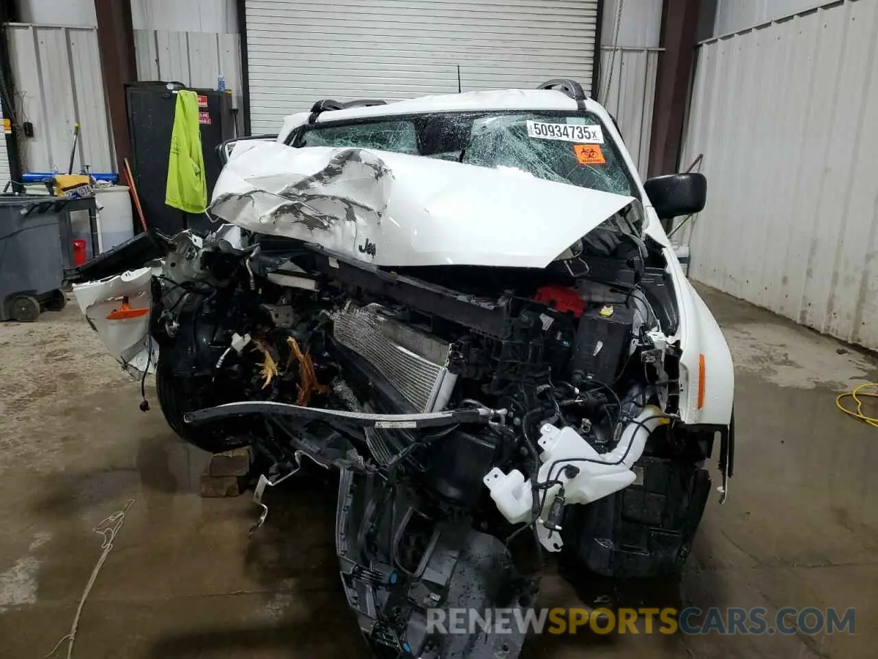5 fotografías del automóvil dañado ZACNJBAB5LPL67390 JEEP RENEGADE 2020