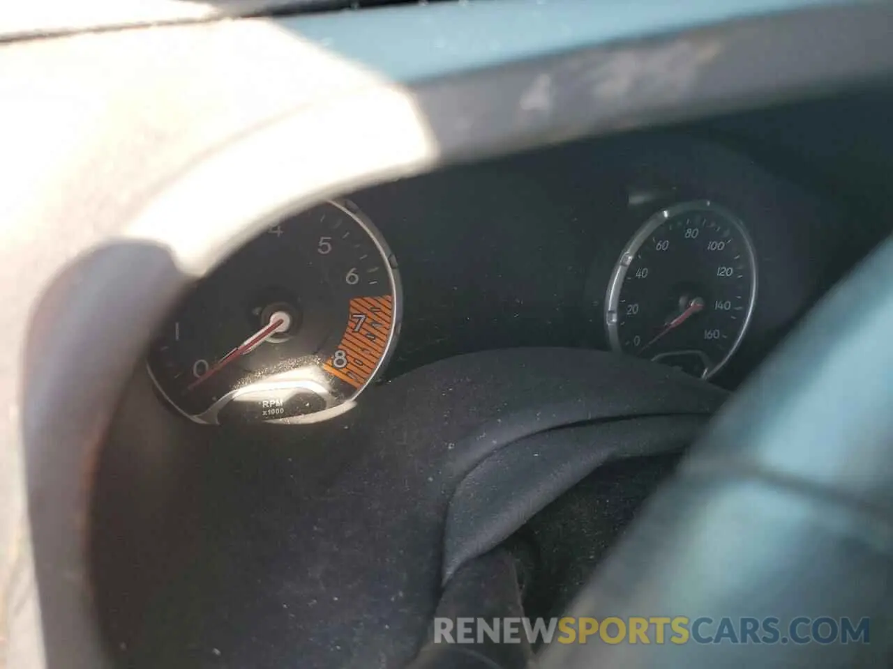 9 fotografías del automóvil dañado ZACNJBAB5LPL67390 JEEP RENEGADE 2020