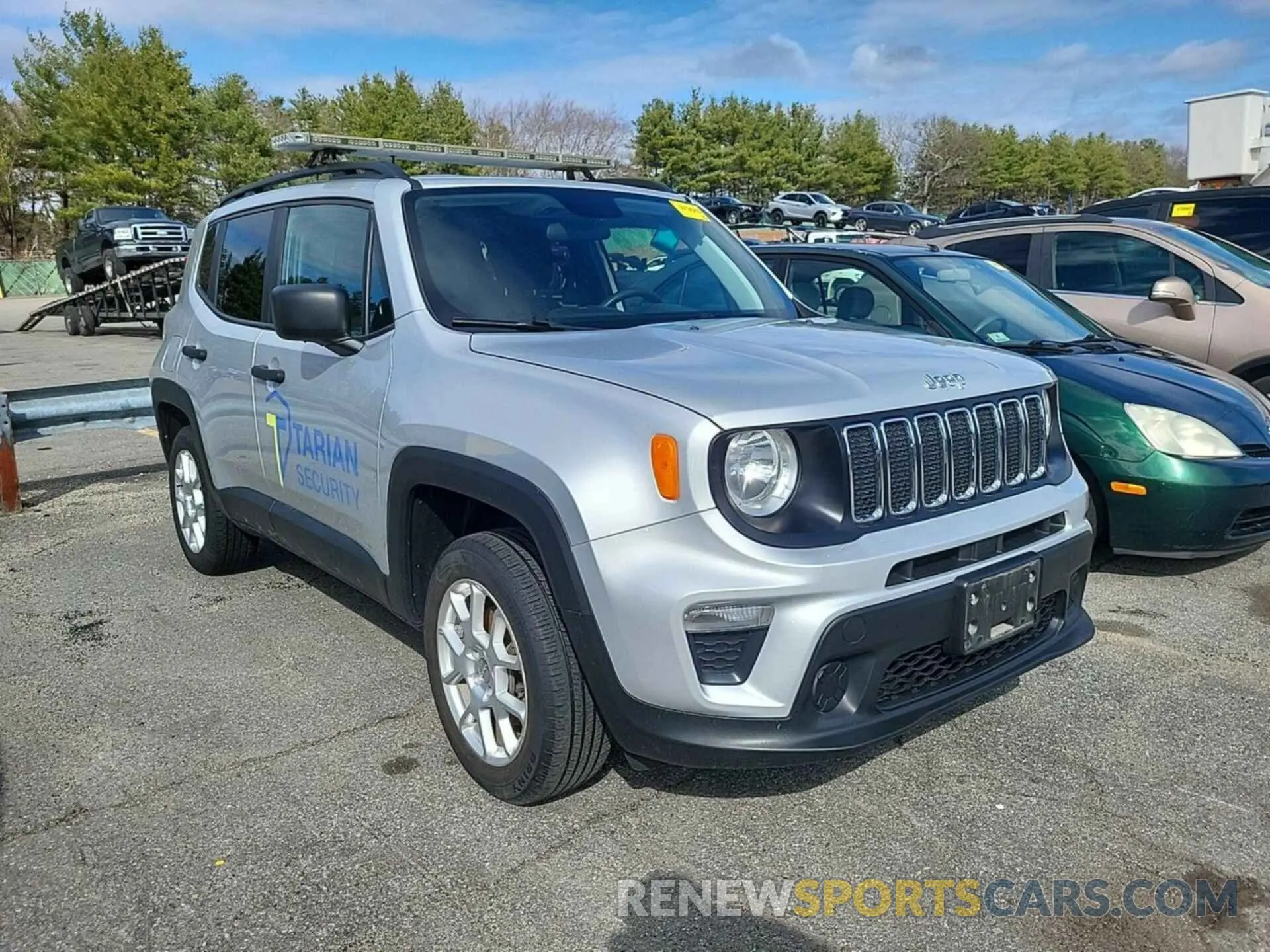 36 fotografías del automóvil dañado ZACNJBAB9LPL47577 JEEP RENEGADE 2020