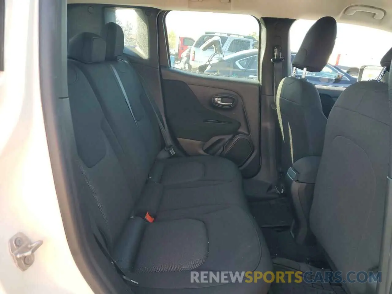11 fotografías del automóvil dañado ZACNJBABXLPL15799 JEEP RENEGADE 2020