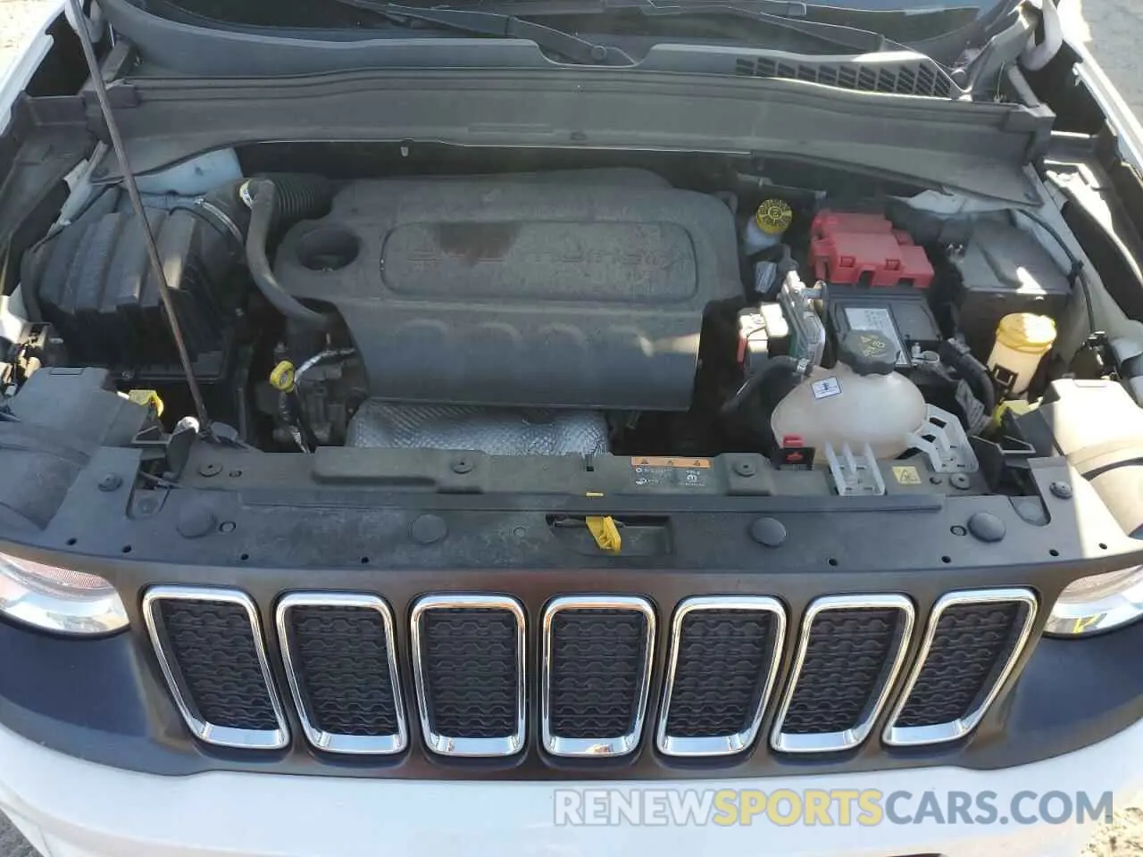 12 fotografías del automóvil dañado ZACNJBABXLPL15799 JEEP RENEGADE 2020