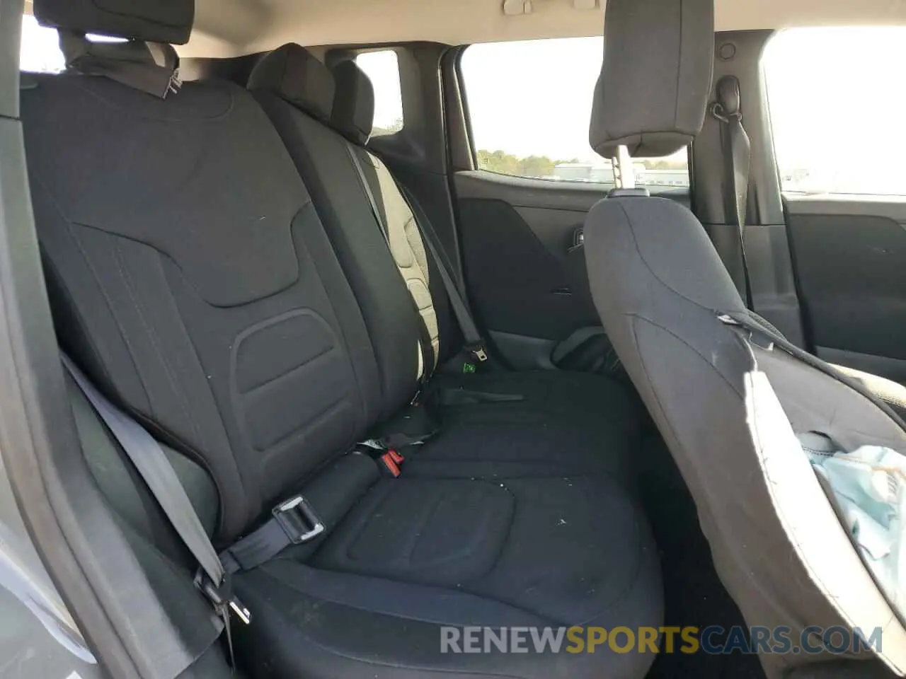 11 fotografías del automóvil dañado ZACNJBBB5LPL73169 JEEP RENEGADE 2020