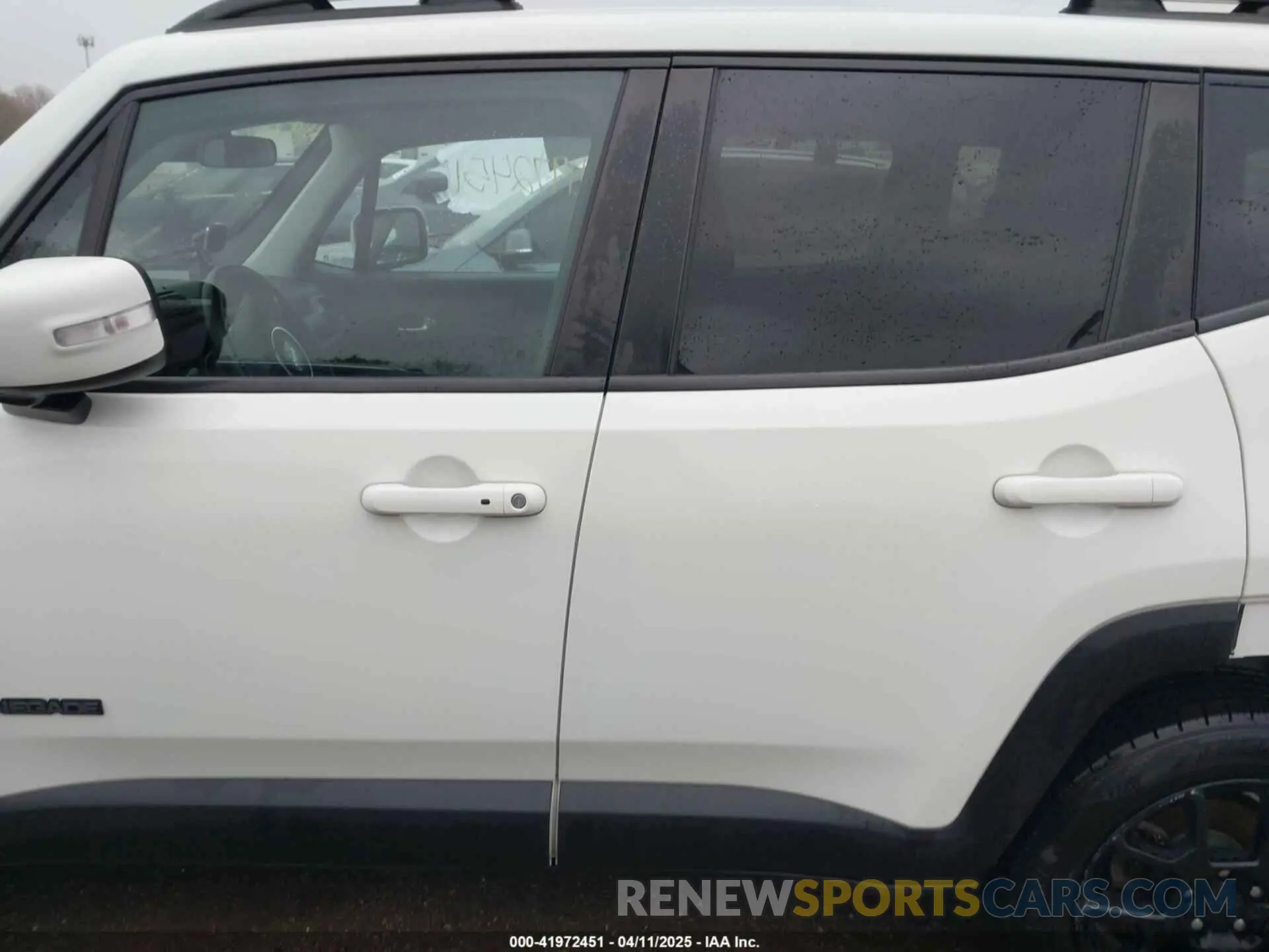 14 fotografías del automóvil dañado ZACNJBBB5LPL90957 JEEP RENEGADE 2020
