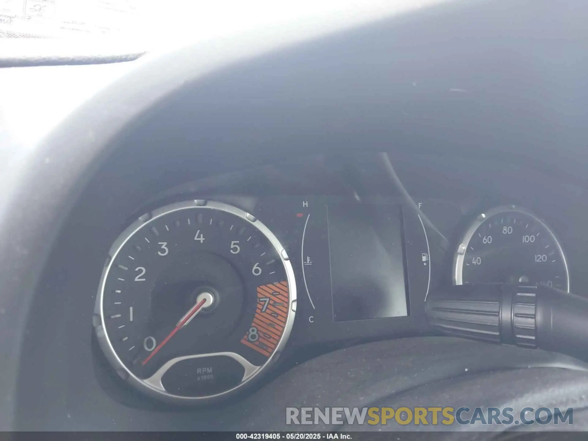 14 fotografías del automóvil dañado ZACNJBBB6LPL13871 JEEP RENEGADE 2020