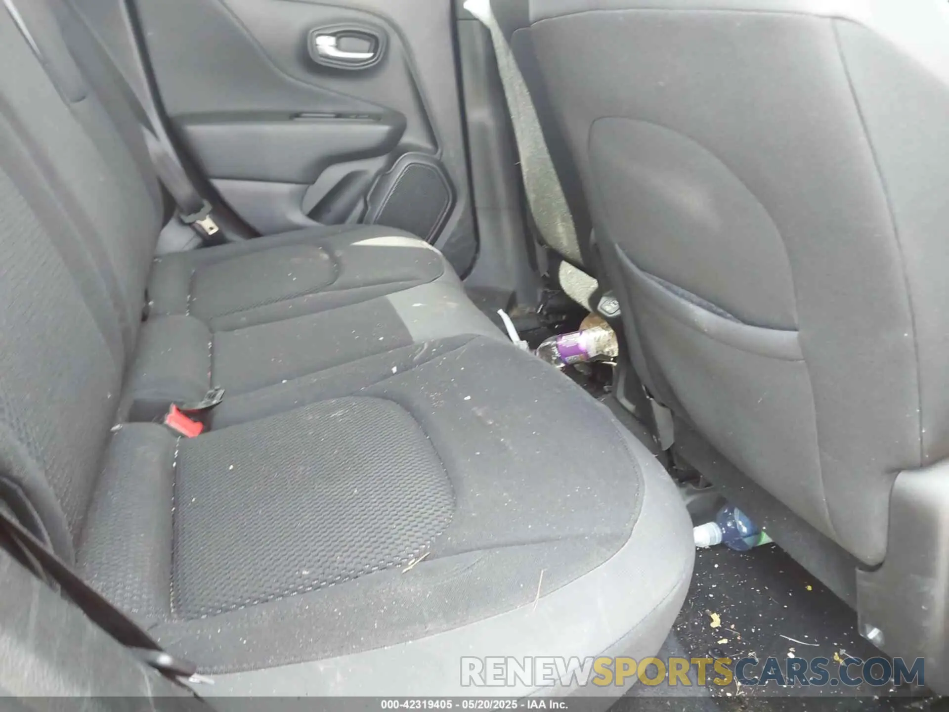 8 fotografías del automóvil dañado ZACNJBBB6LPL13871 JEEP RENEGADE 2020