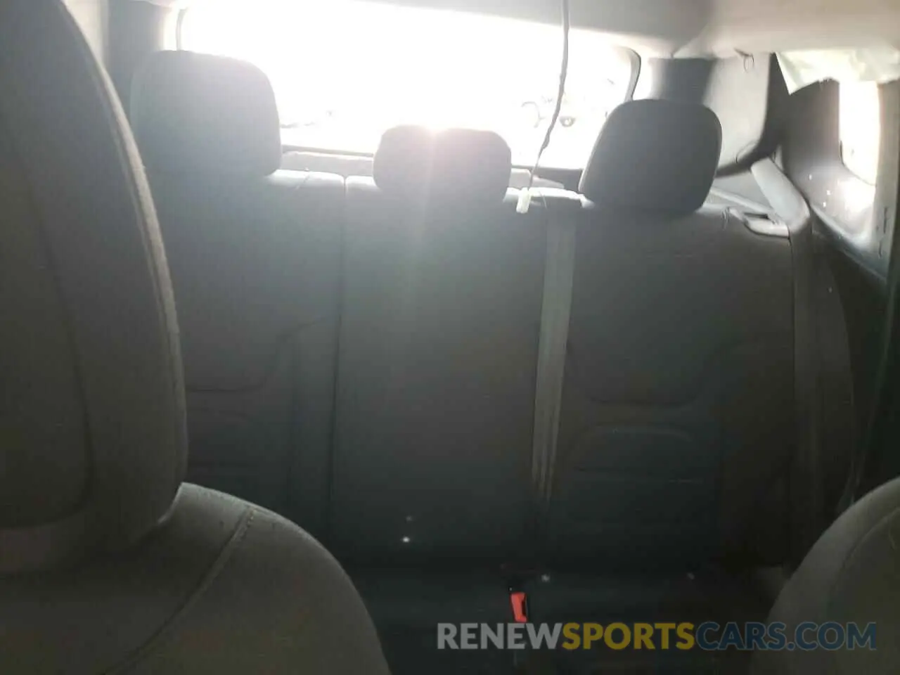 10 fotografías del automóvil dañado ZACNJBBB6LPL22876 JEEP RENEGADE 2020