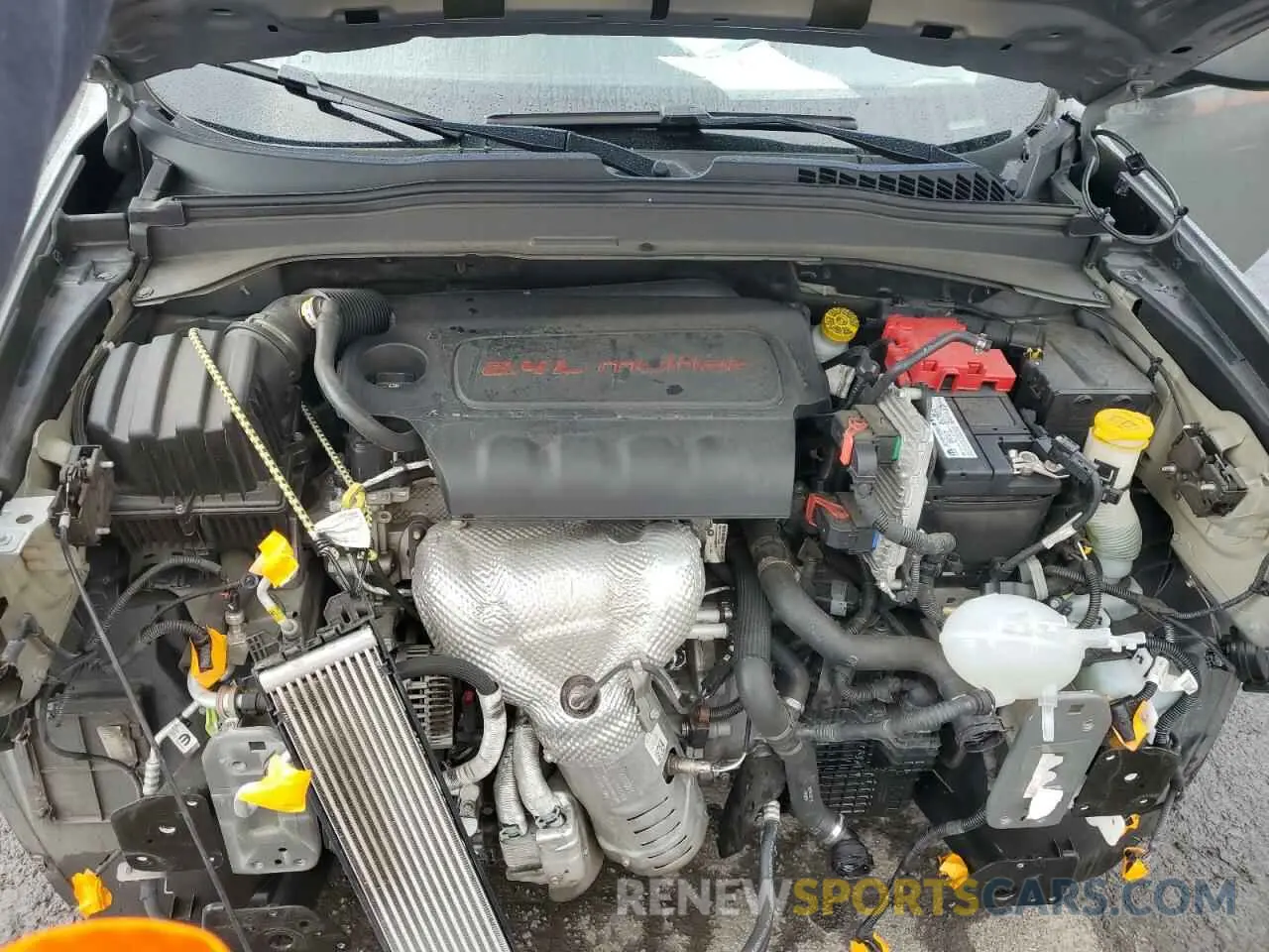 12 fotografías del automóvil dañado ZACNJBBB9LPL28896 JEEP RENEGADE 2020