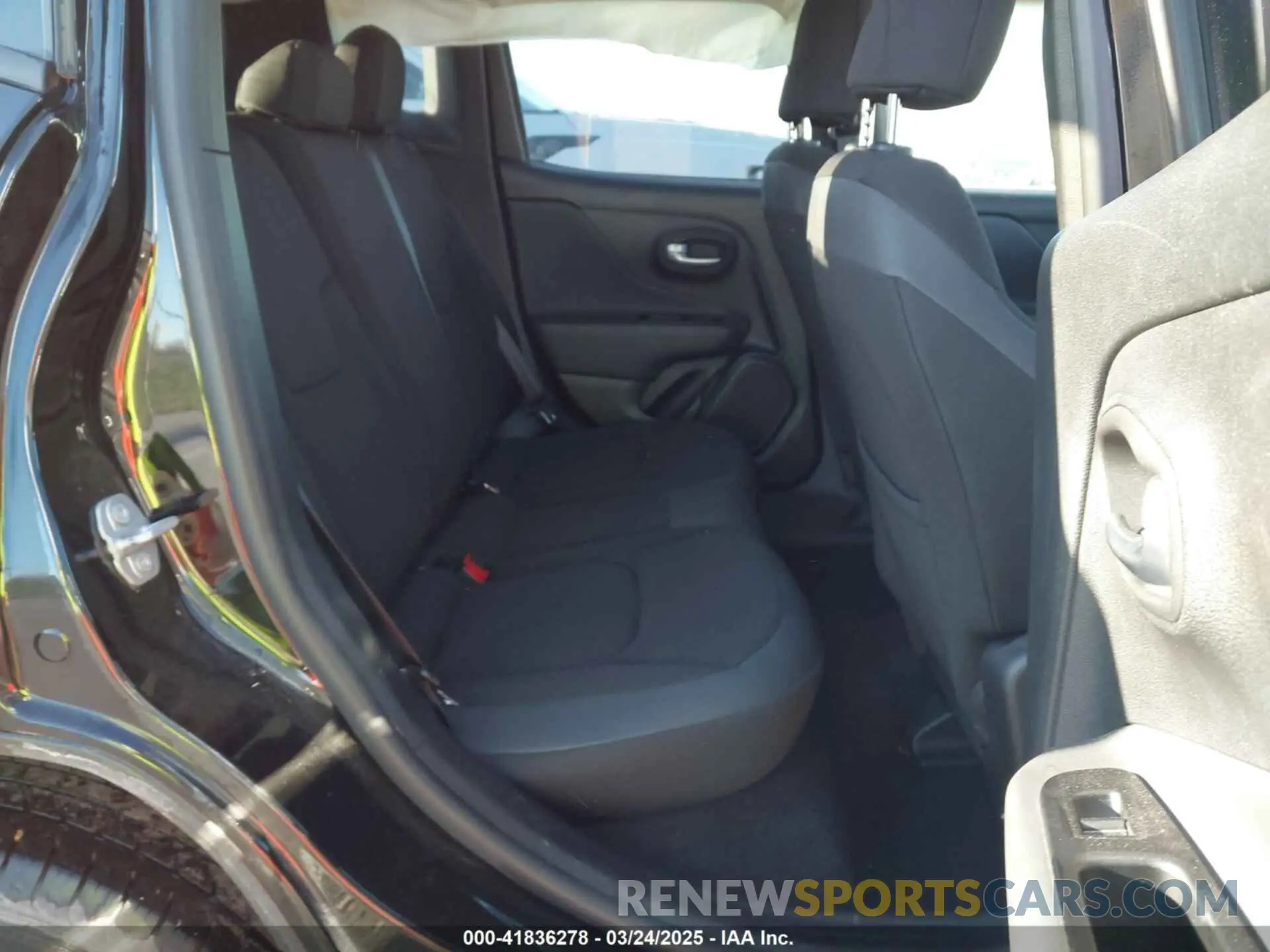 8 fotografías del automóvil dañado ZACNJBBB9LPL96907 JEEP RENEGADE 2020