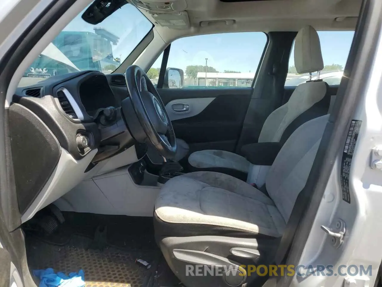7 fotografías del automóvil dañado ZACNJBBBXLPL42094 JEEP RENEGADE 2020