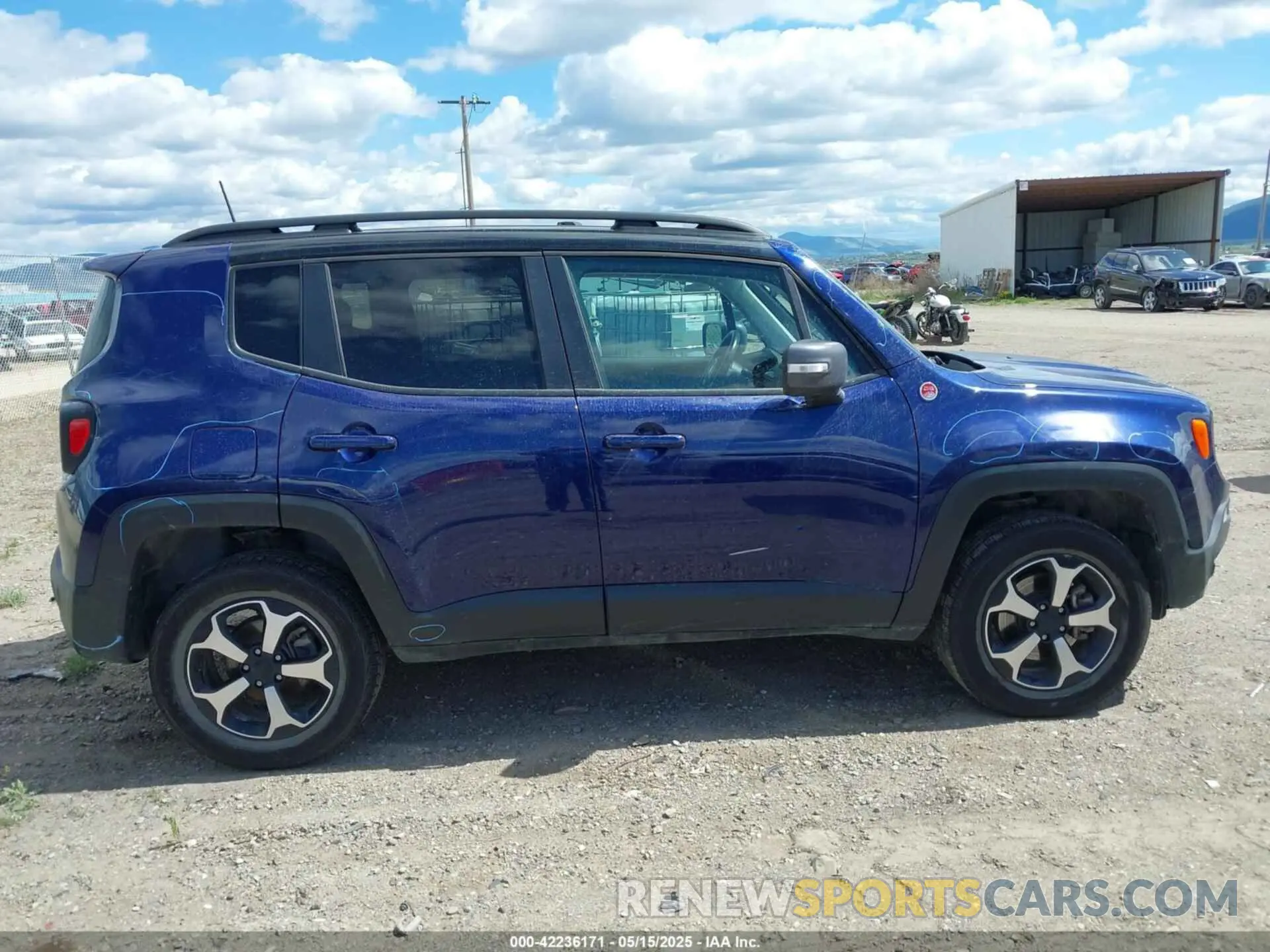 13 fotografías del automóvil dañado ZACNJBC16LPL78404 JEEP RENEGADE 2020