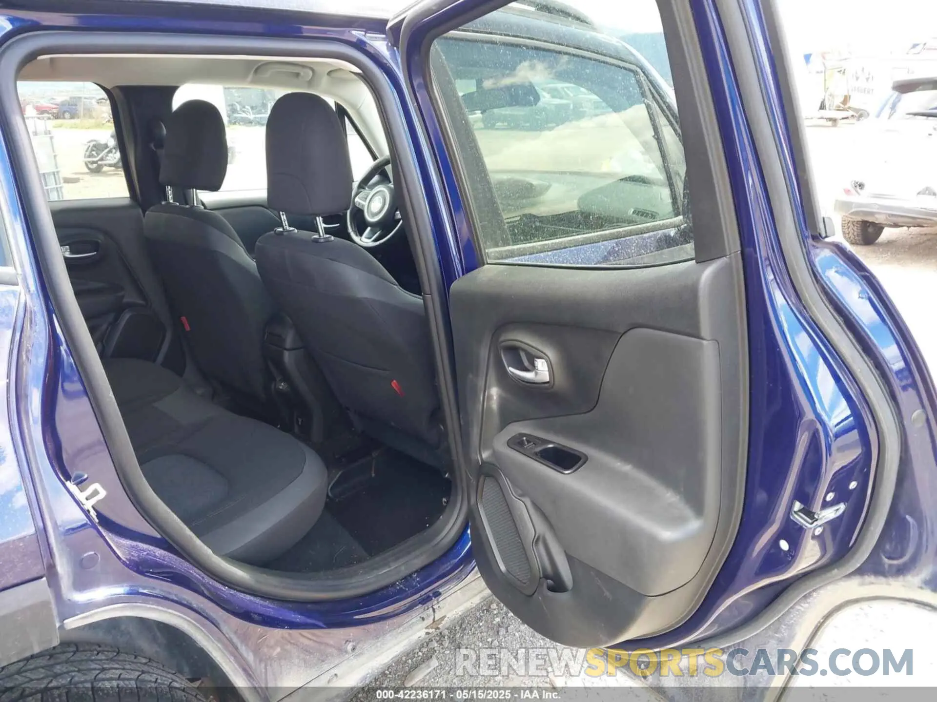 8 fotografías del automóvil dañado ZACNJBC16LPL78404 JEEP RENEGADE 2020