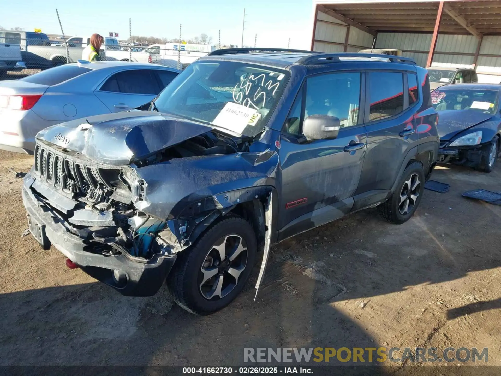 2 fotografías del automóvil dañado ZACNJBC17LPL78475 JEEP RENEGADE 2020