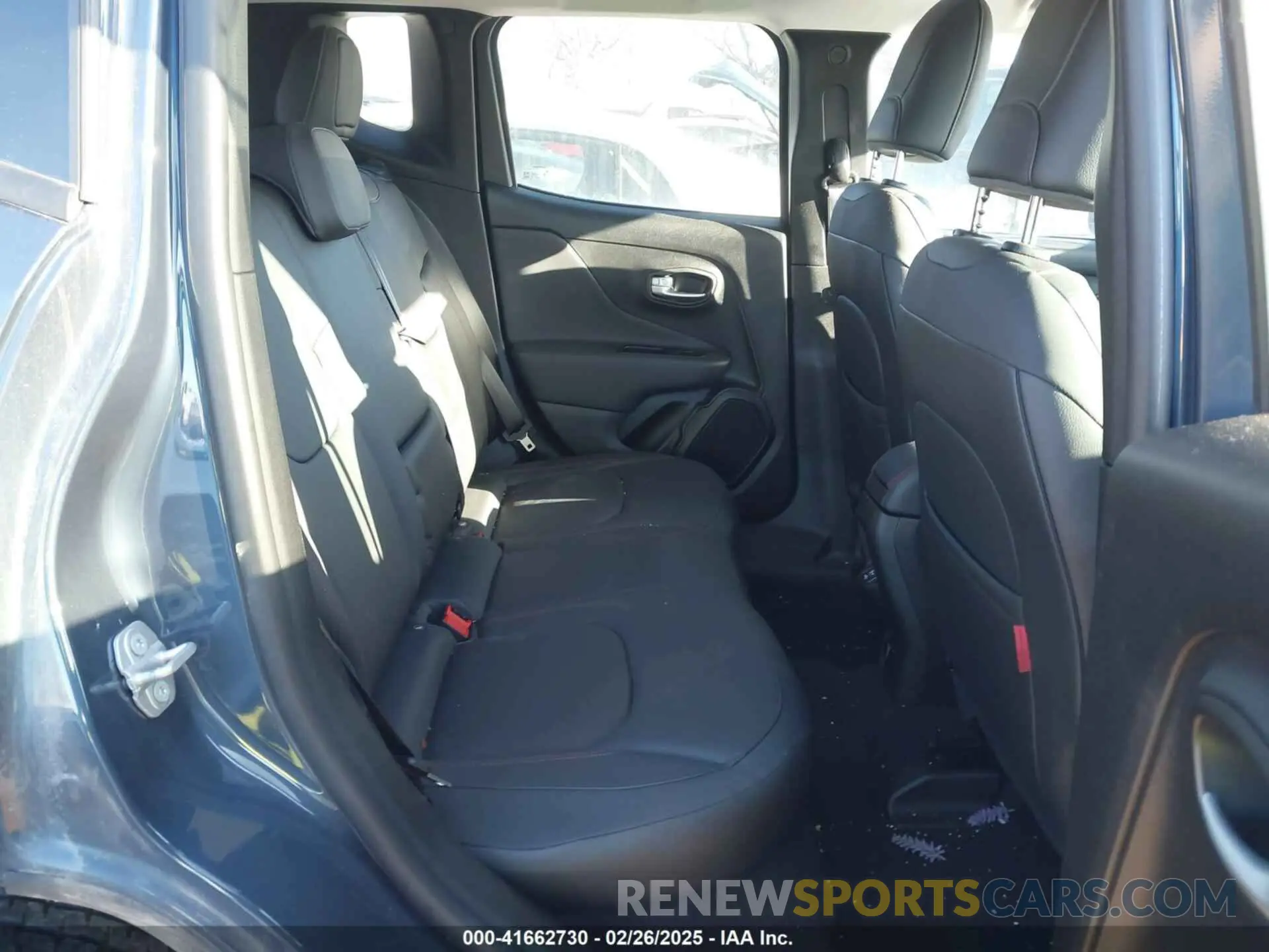 8 fotografías del automóvil dañado ZACNJBC17LPL78475 JEEP RENEGADE 2020