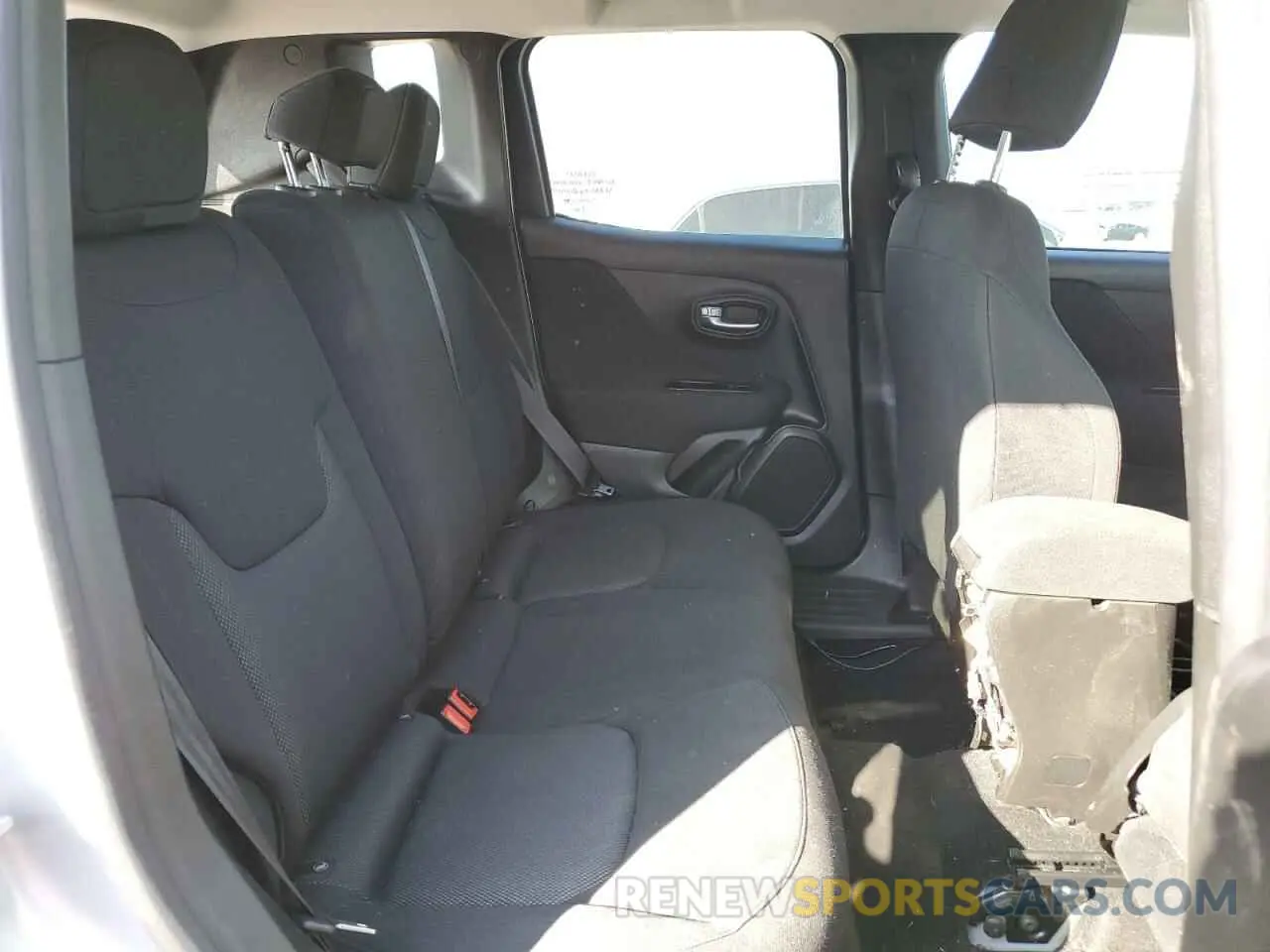 12 fotografías del automóvil dañado ZACNJCAB5MPM24663 JEEP RENEGADE 2021