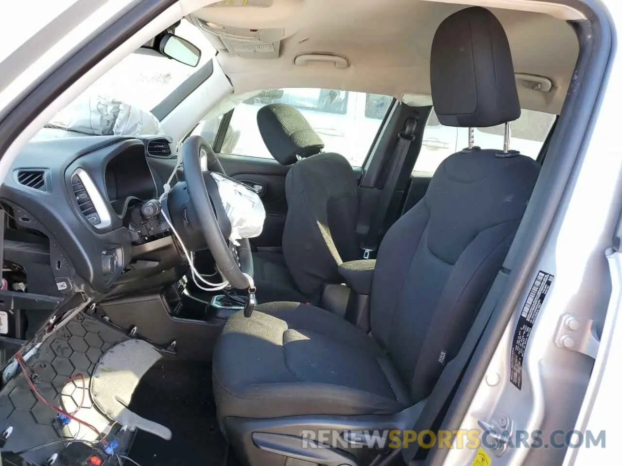 7 fotografías del automóvil dañado ZACNJCAB5MPM24663 JEEP RENEGADE 2021