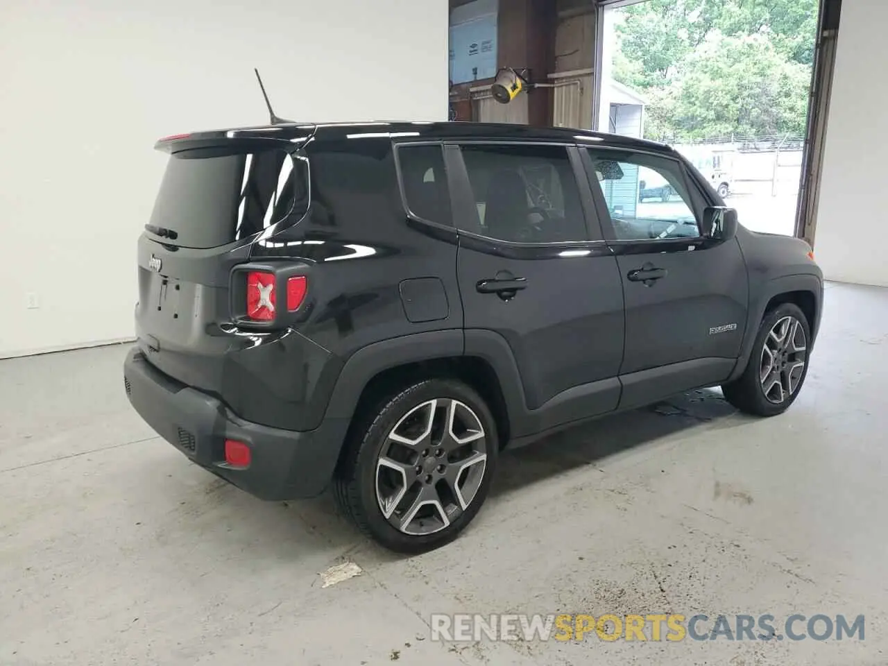 3 fotografías del automóvil dañado ZACNJCAB5MPM33279 JEEP RENEGADE 2021