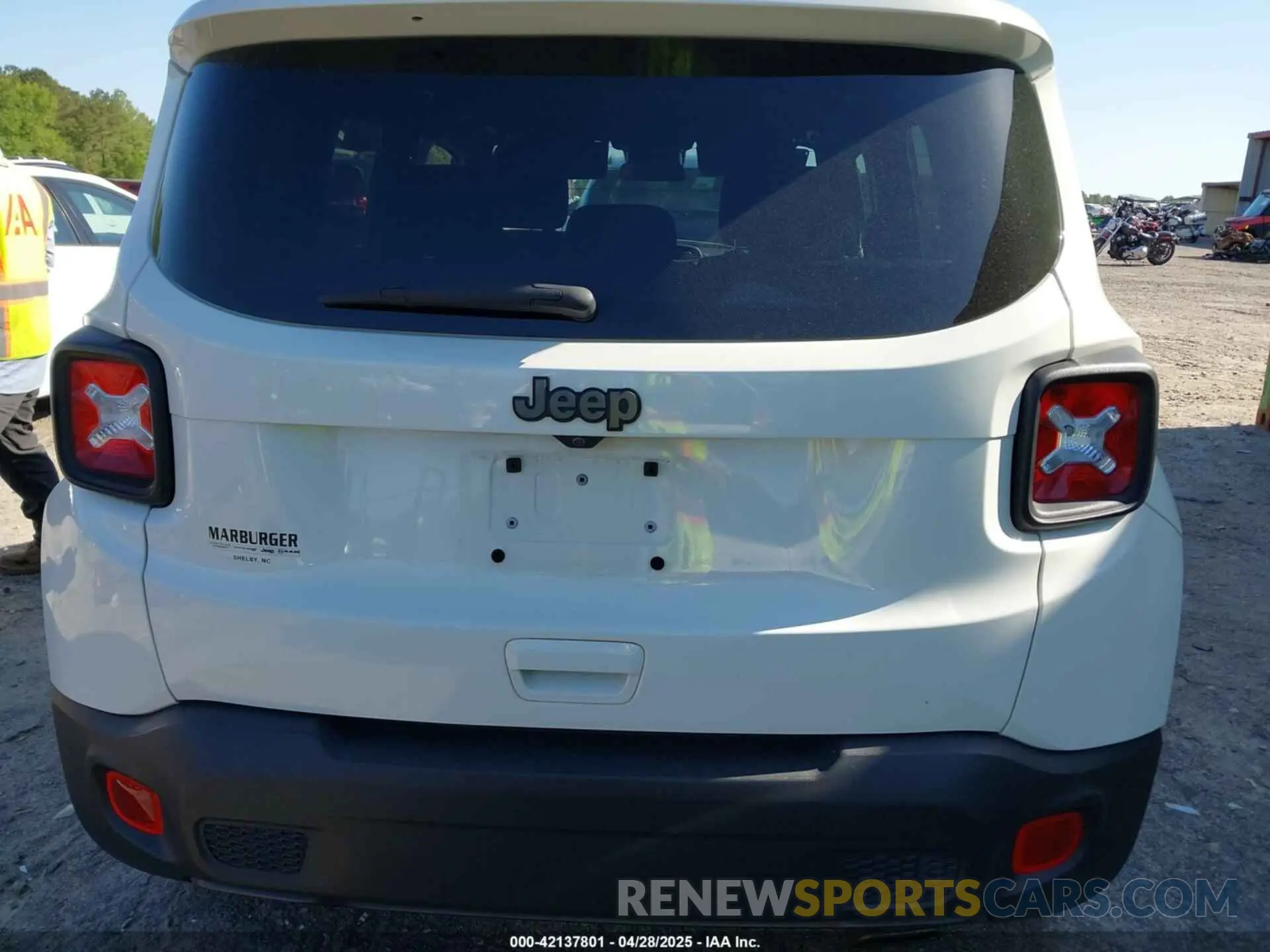 17 fotografías del automóvil dañado ZACNJCBB0MPM69573 JEEP RENEGADE 2021