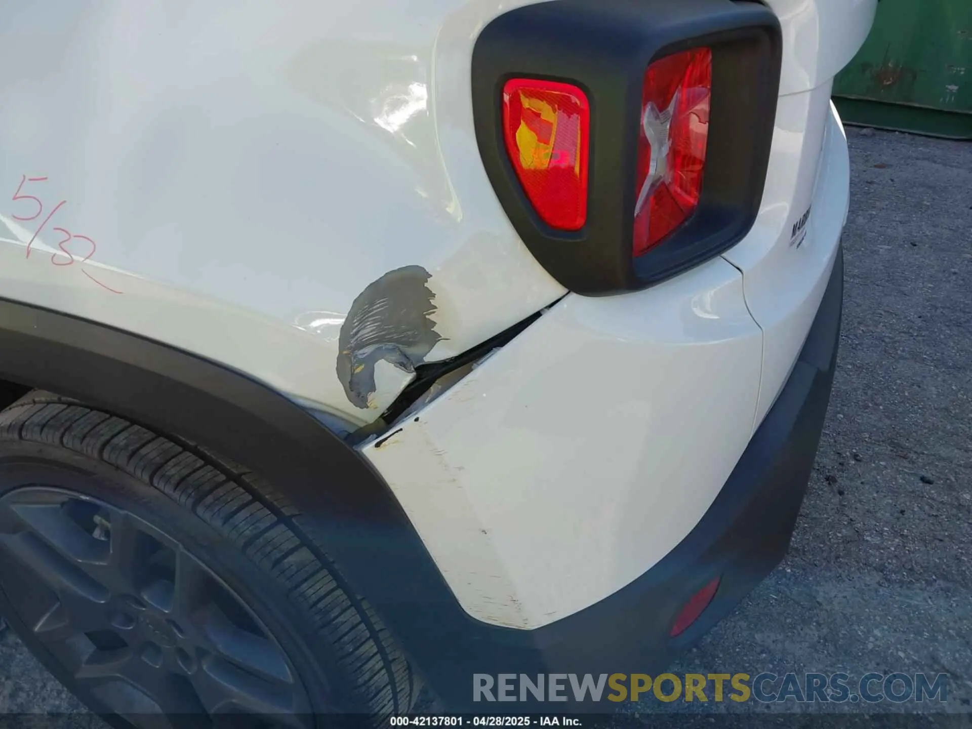 19 fotografías del automóvil dañado ZACNJCBB0MPM69573 JEEP RENEGADE 2021