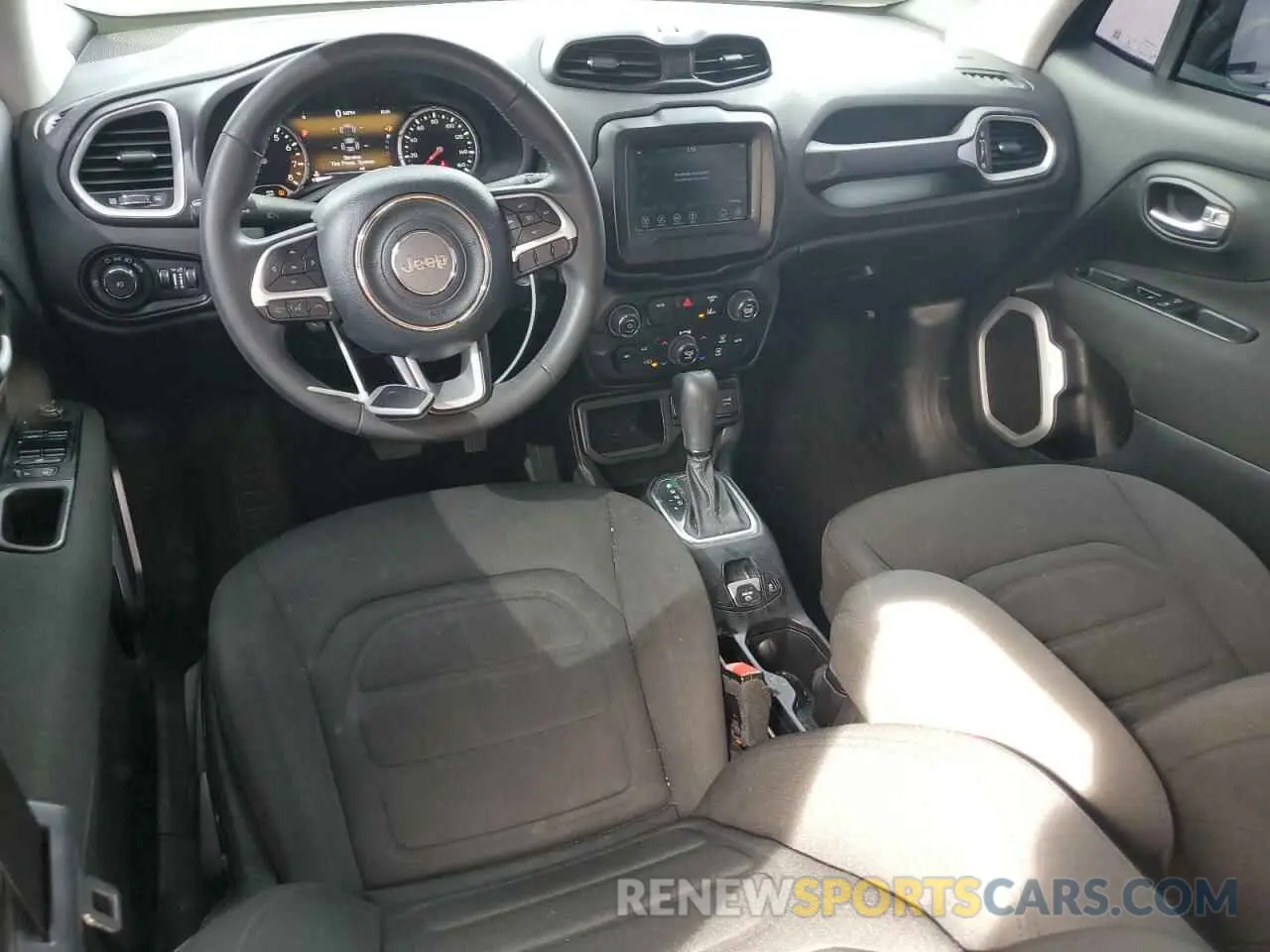 8 fotografías del automóvil dañado ZACNJCBB2MPM95351 JEEP RENEGADE 2021