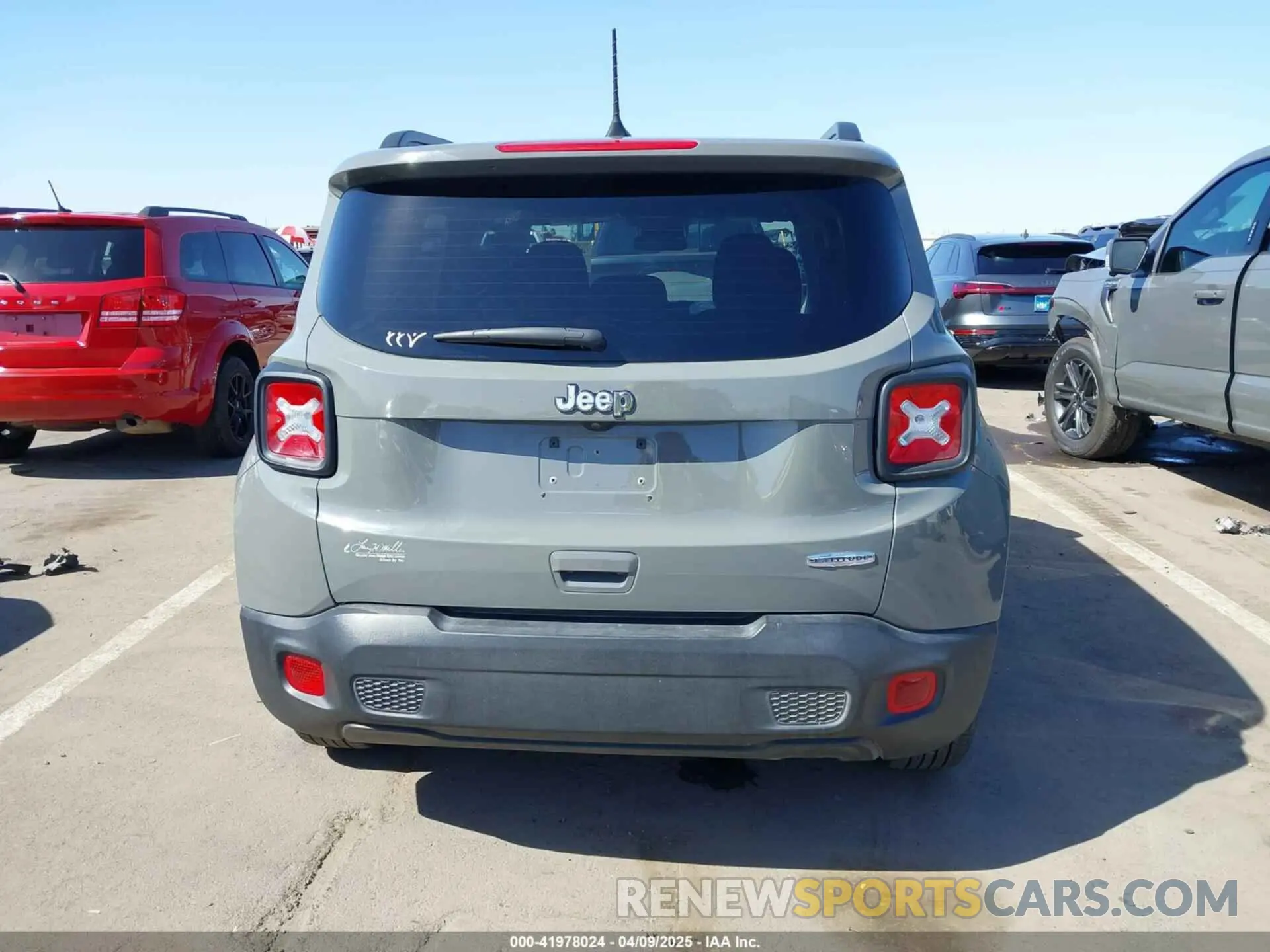 16 fotografías del automóvil dañado ZACNJCBB6MPN22907 JEEP RENEGADE 2021