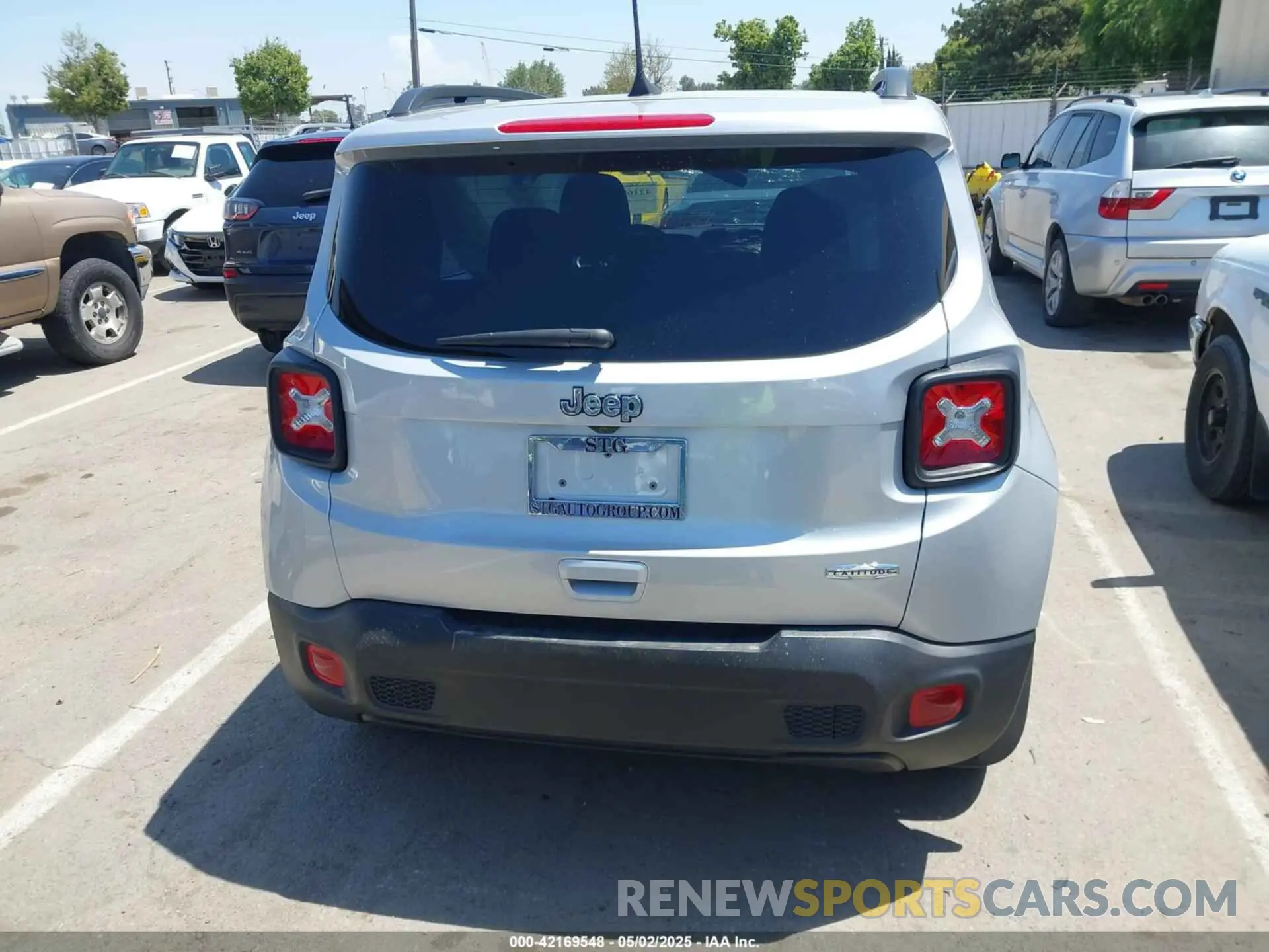 15 fotografías del automóvil dañado ZACNJCBB8MPN10712 JEEP RENEGADE 2021