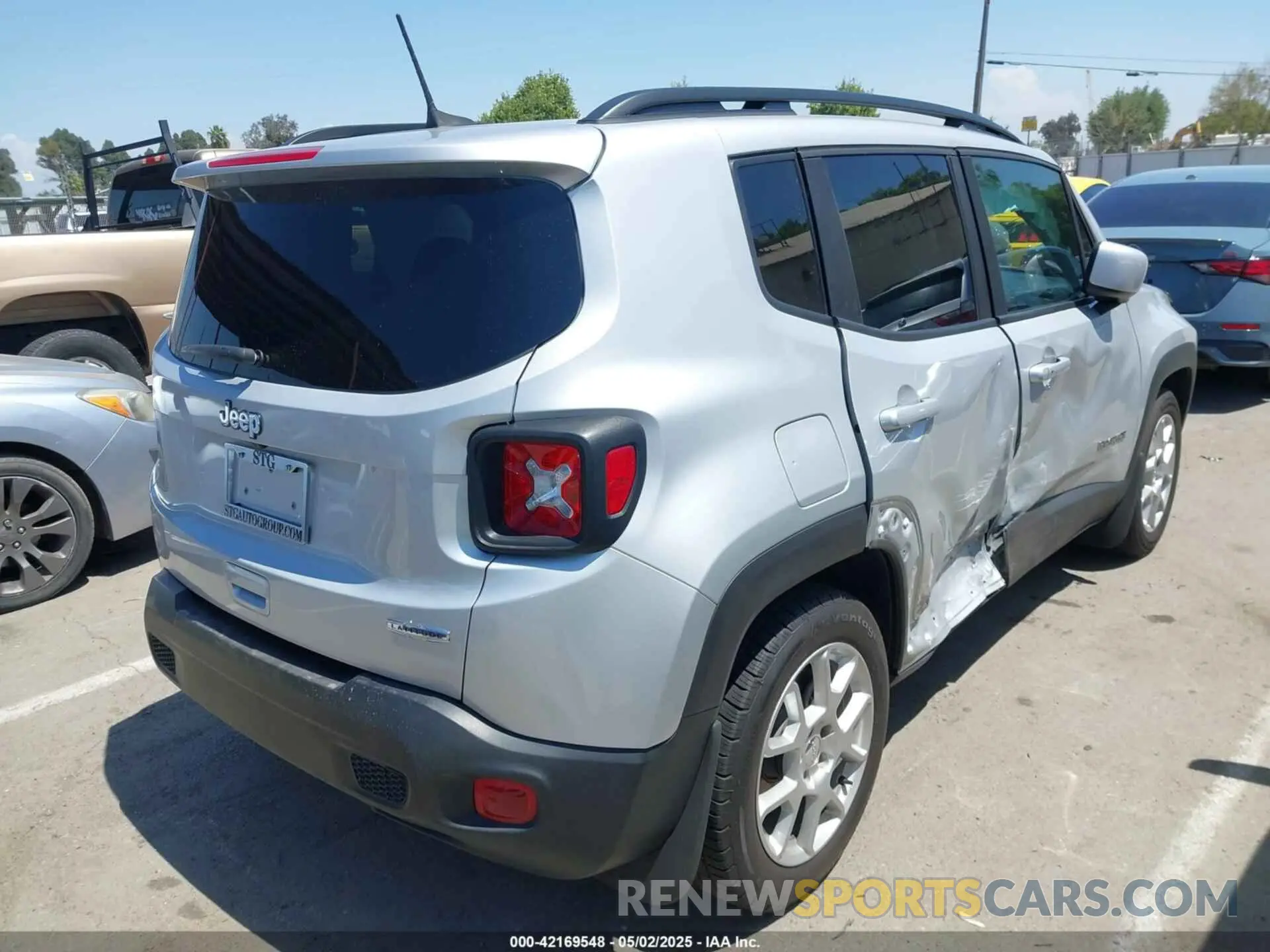 4 fotografías del automóvil dañado ZACNJCBB8MPN10712 JEEP RENEGADE 2021