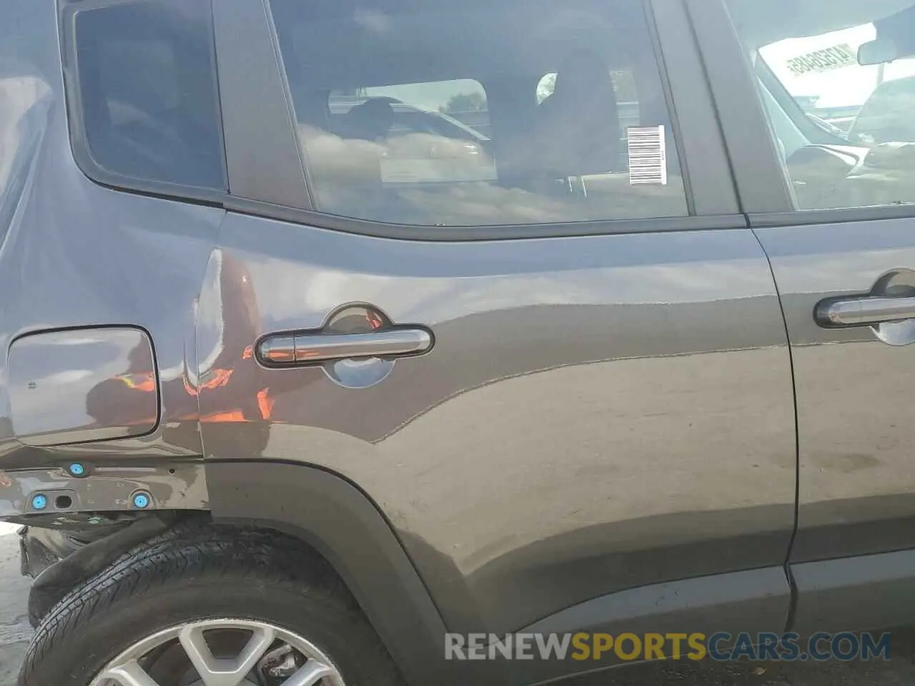 11 fotografías del automóvil dañado ZACNJCBB9MPN08080 JEEP RENEGADE 2021
