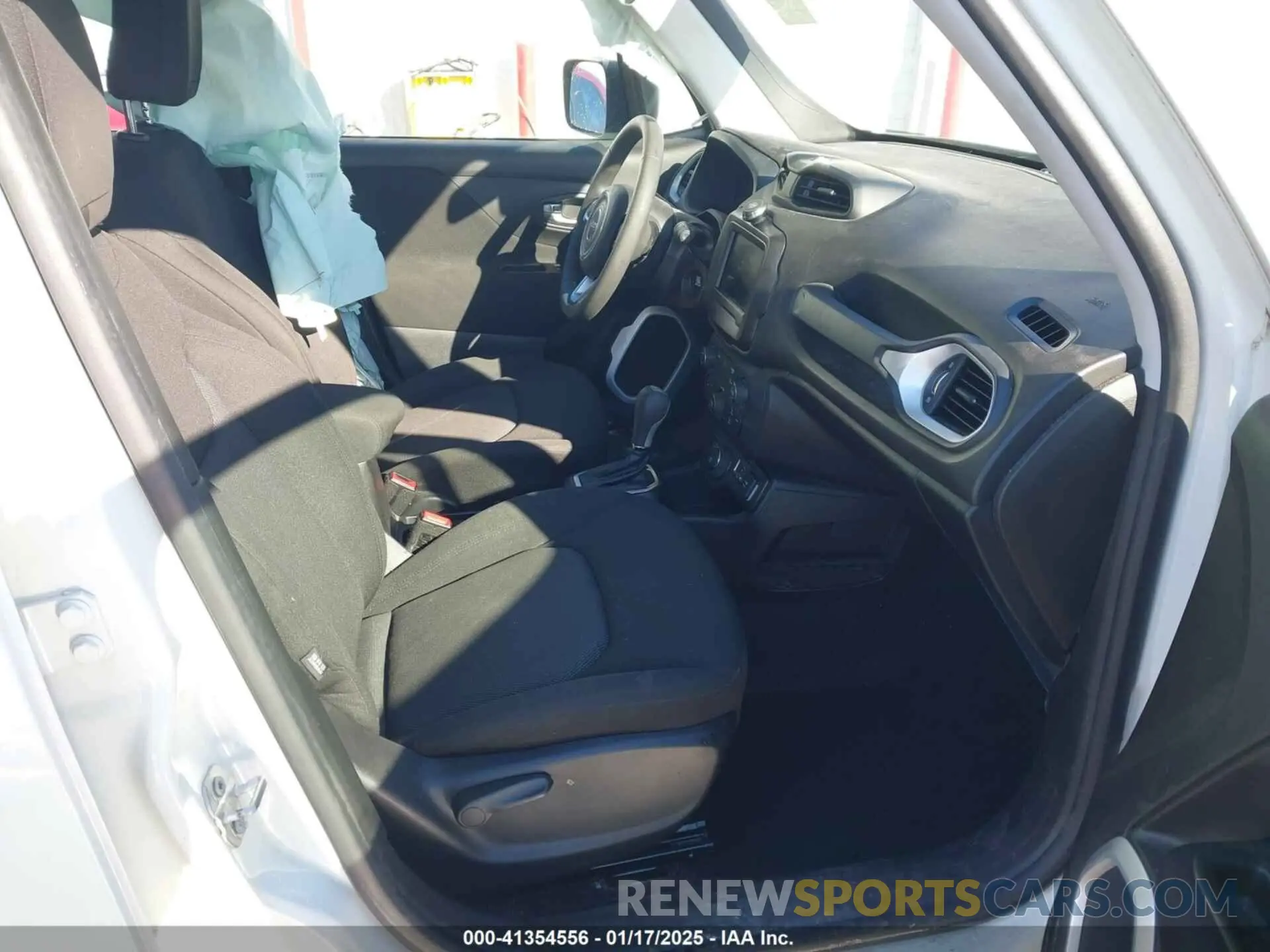 5 fotografías del automóvil dañado ZACNJDAB0MPN28743 JEEP RENEGADE 2021