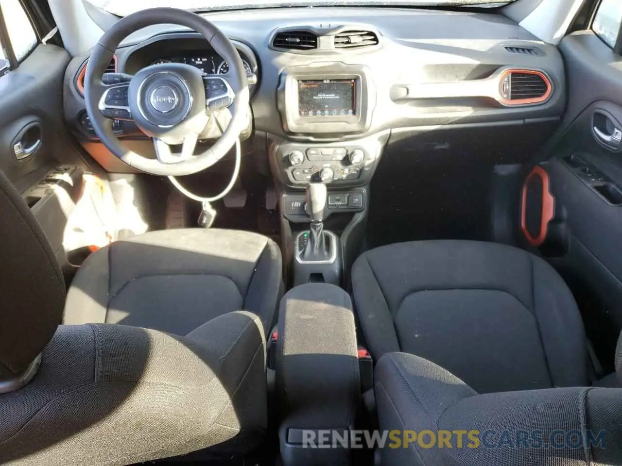 8 fotografías del automóvil dañado ZACNJDAB4MPM21517 JEEP RENEGADE 2021