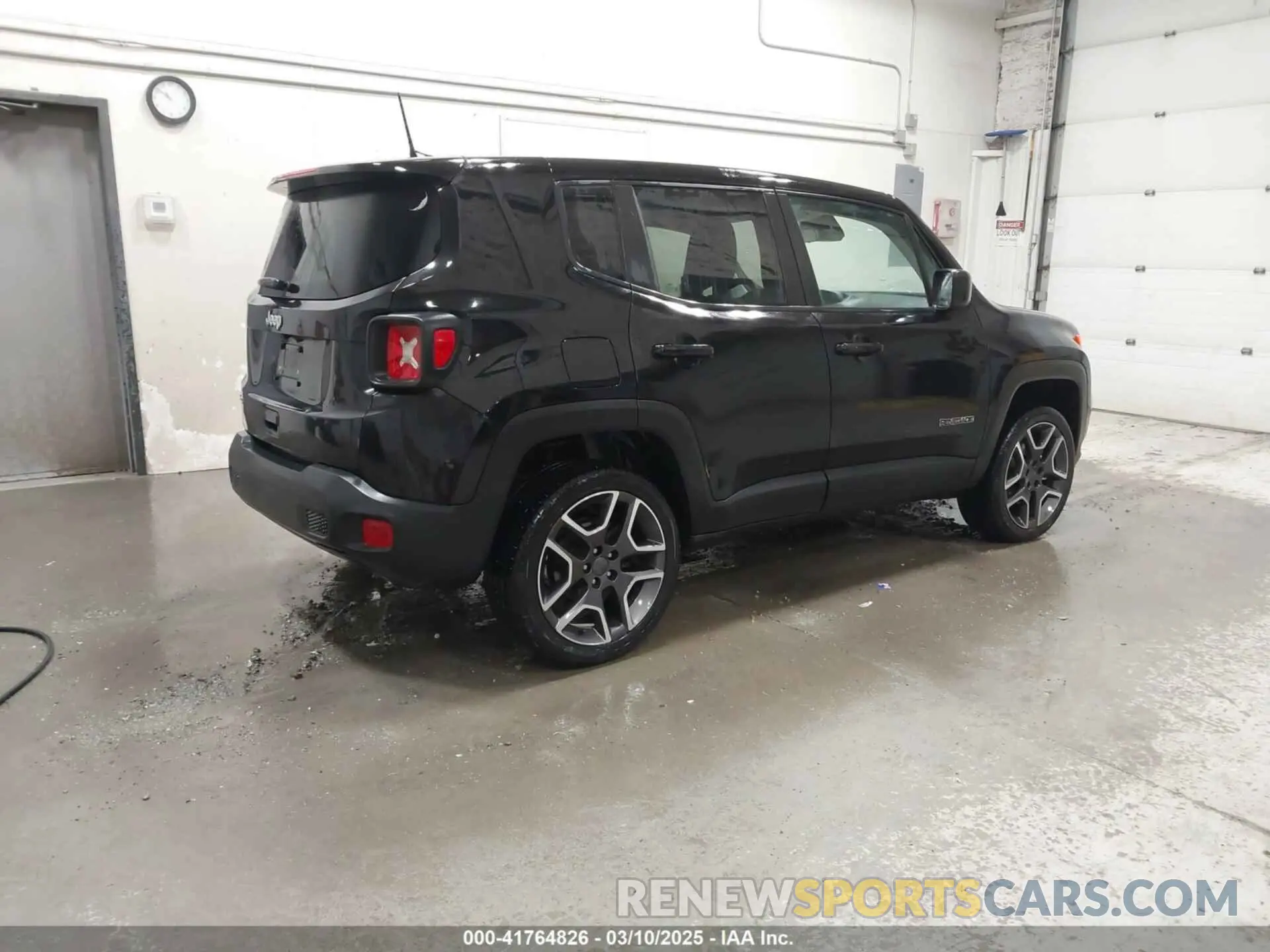 4 fotografías del automóvil dañado ZACNJDAB4MPN34884 JEEP RENEGADE 2021