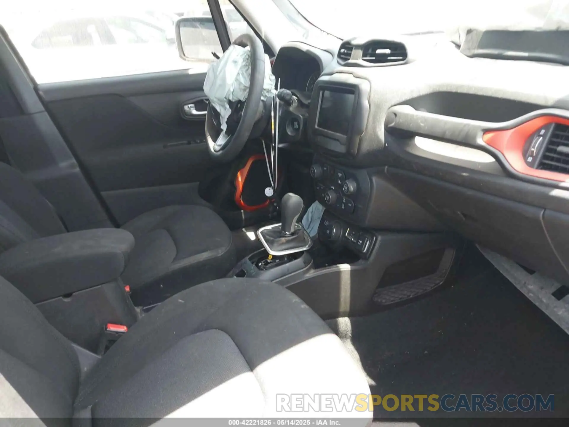 5 fotografías del automóvil dañado ZACNJDAB6MPM54762 JEEP RENEGADE 2021