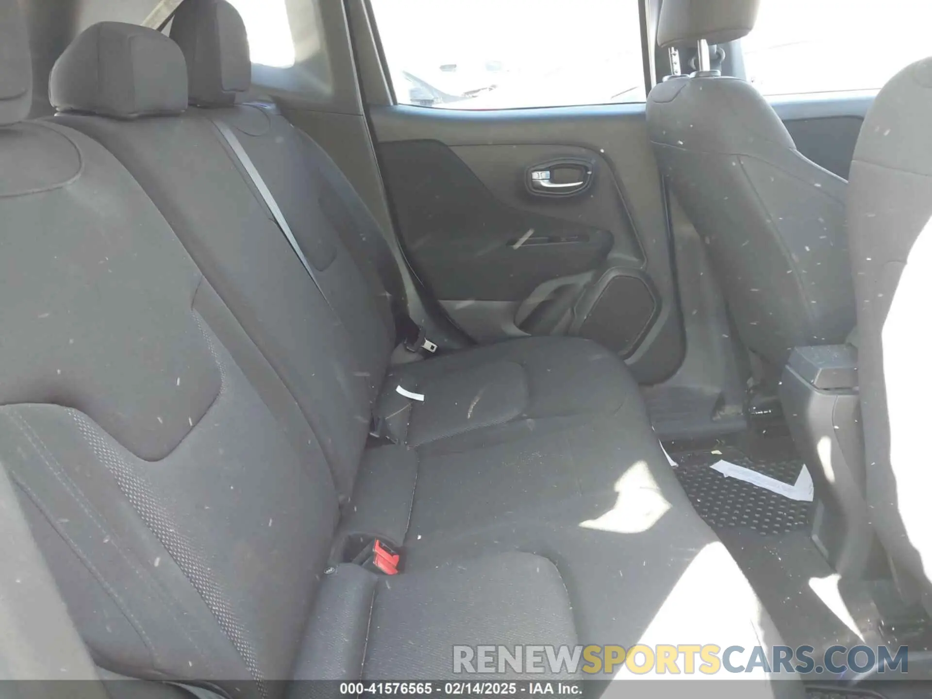 8 fotografías del automóvil dañado ZACNJDAB8MPN11253 JEEP RENEGADE 2021