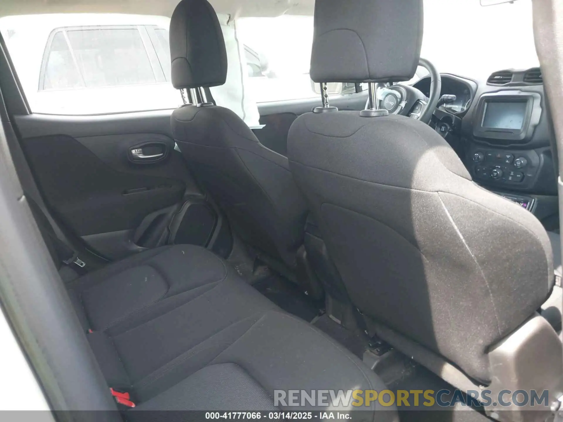 8 fotografías del automóvil dañado ZACNJDAB9MPM41519 JEEP RENEGADE 2021