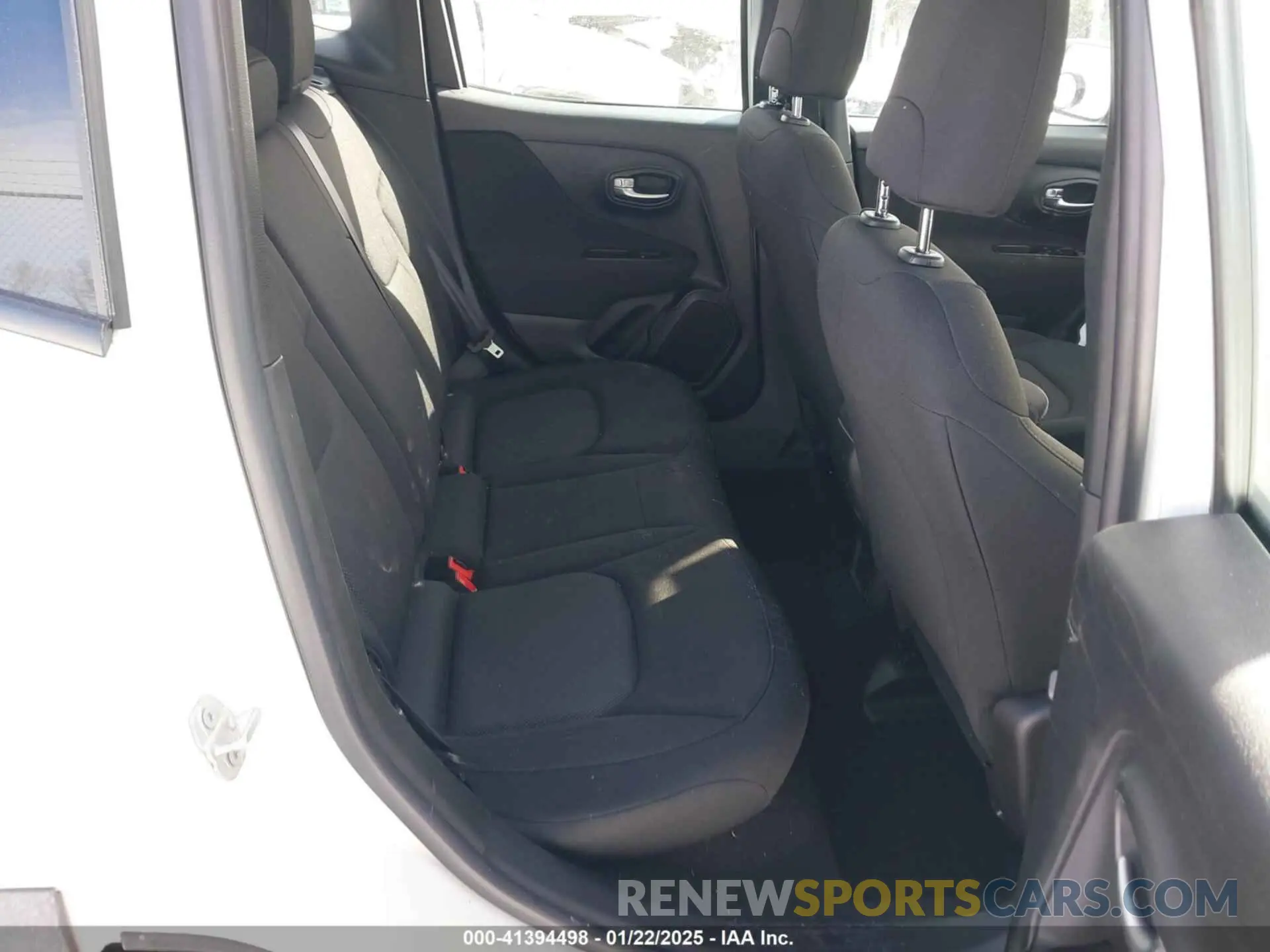 8 fotografías del automóvil dañado ZACNJDABXMPN11013 JEEP RENEGADE 2021