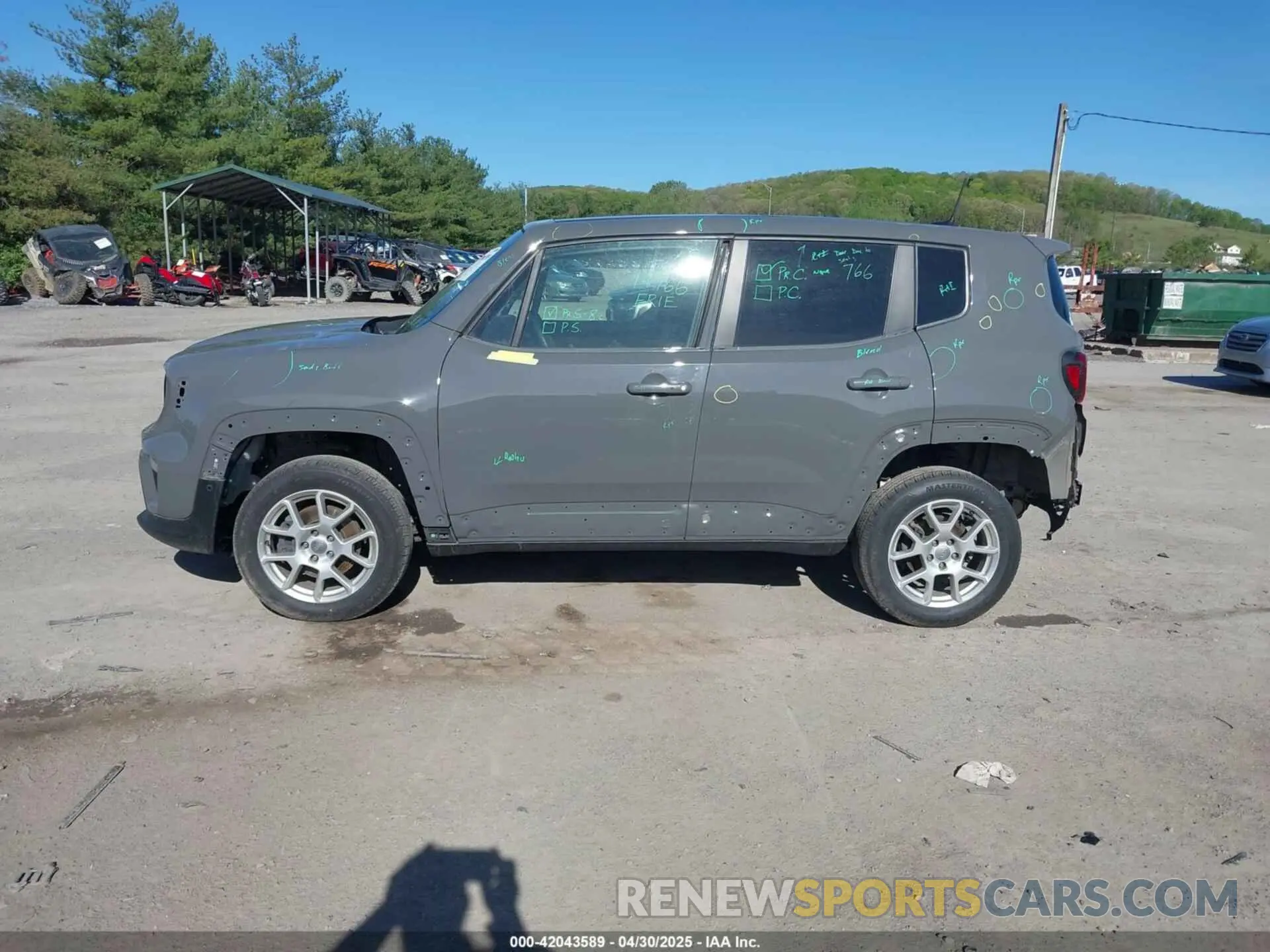 15 fotografías del automóvil dañado ZACNJDB14MPM34631 JEEP RENEGADE 2021