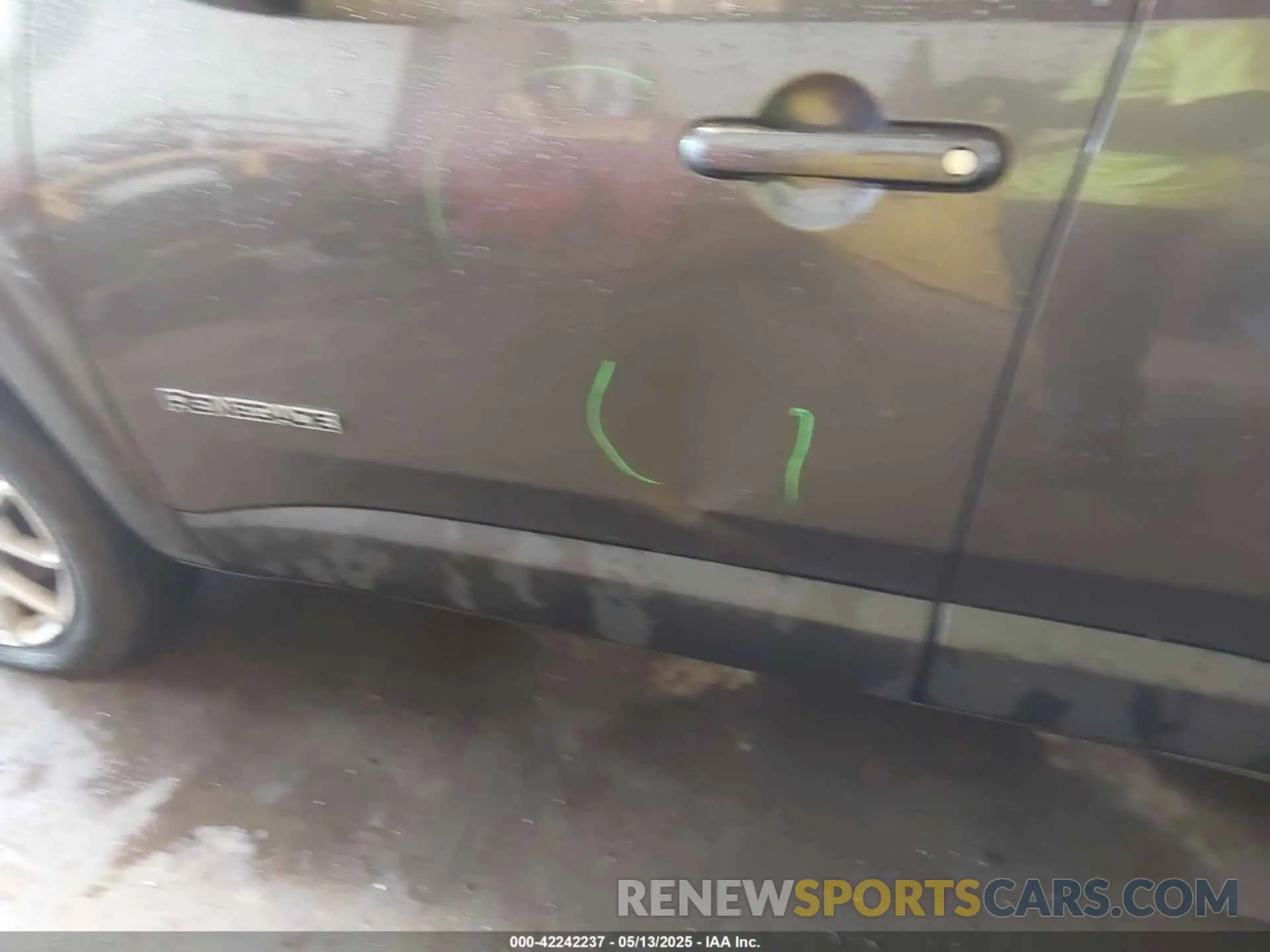 20 fotografías del automóvil dañado ZACNJDBB0MPM28530 JEEP RENEGADE 2021