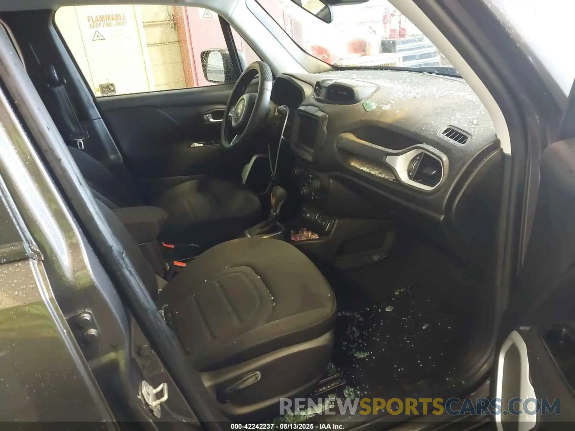 5 fotografías del automóvil dañado ZACNJDBB0MPM28530 JEEP RENEGADE 2021