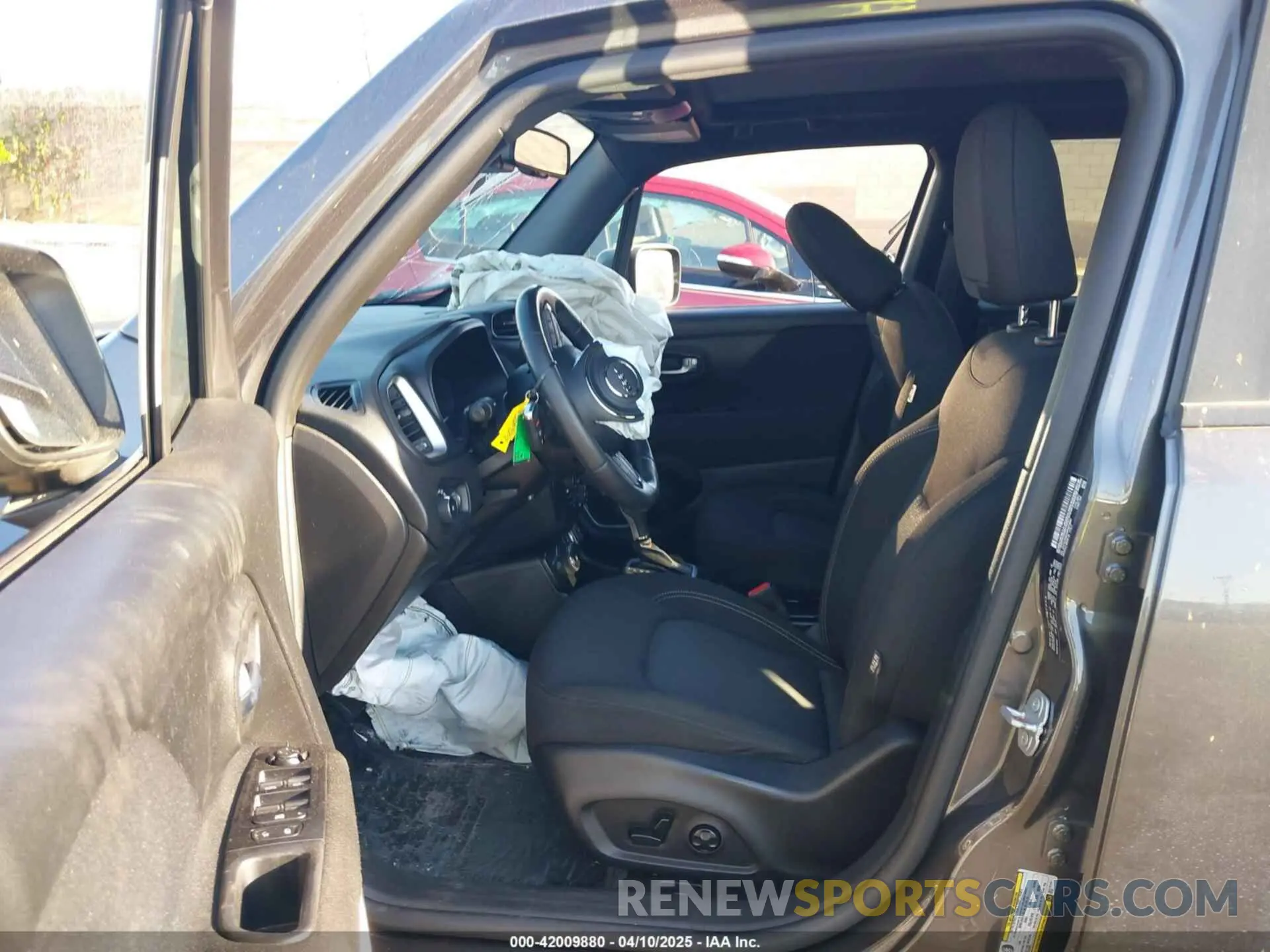 5 fotografías del automóvil dañado ZACNJDBB2MPM79995 JEEP RENEGADE 2021
