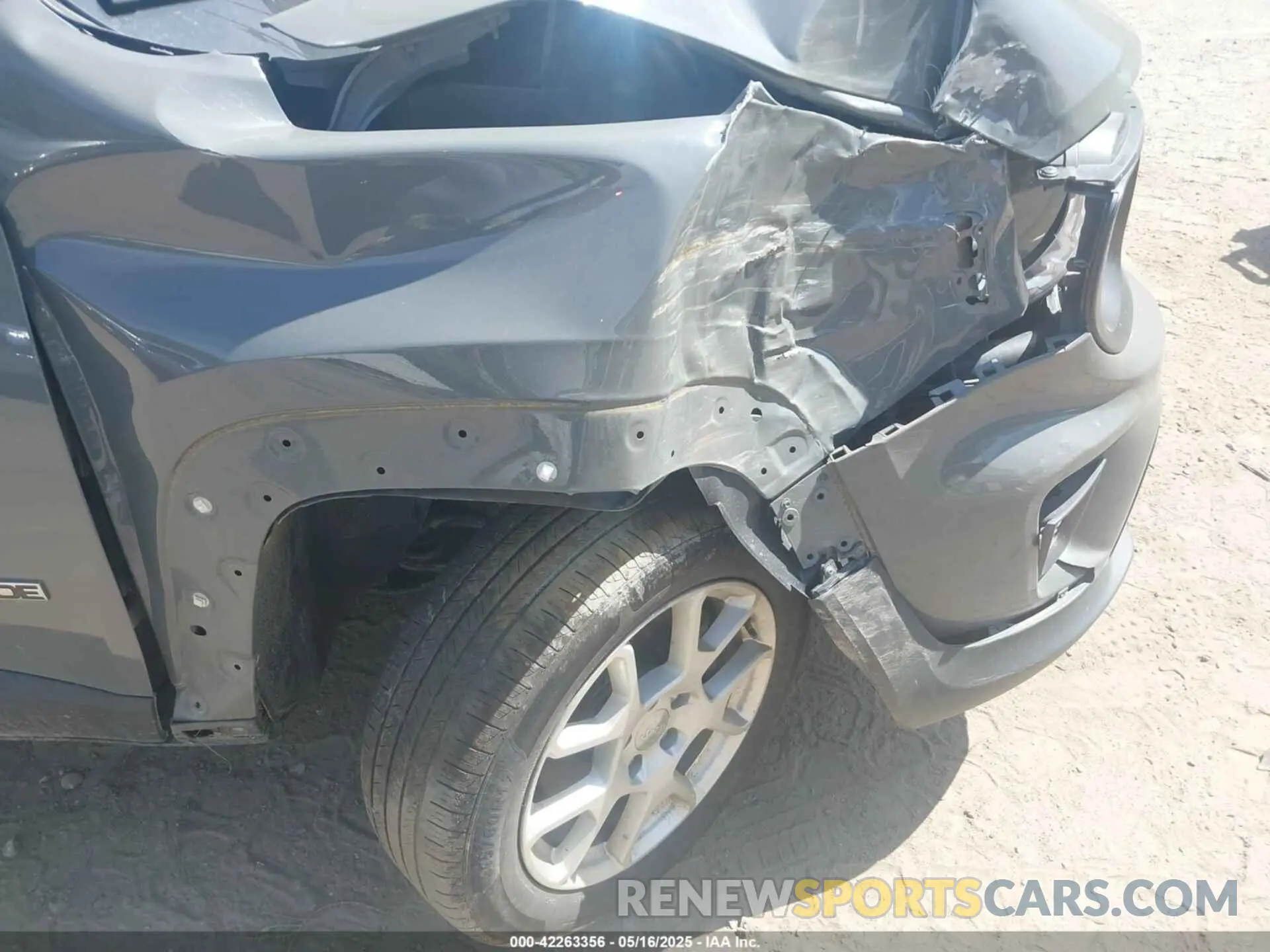21 fotografías del automóvil dañado ZACNJDBB2MPN31688 JEEP RENEGADE 2021