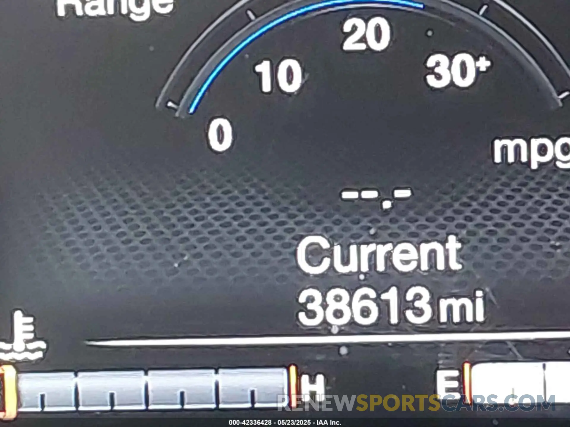 15 fotografías del automóvil dañado ZACNJDBB6MPN32519 JEEP RENEGADE 2021