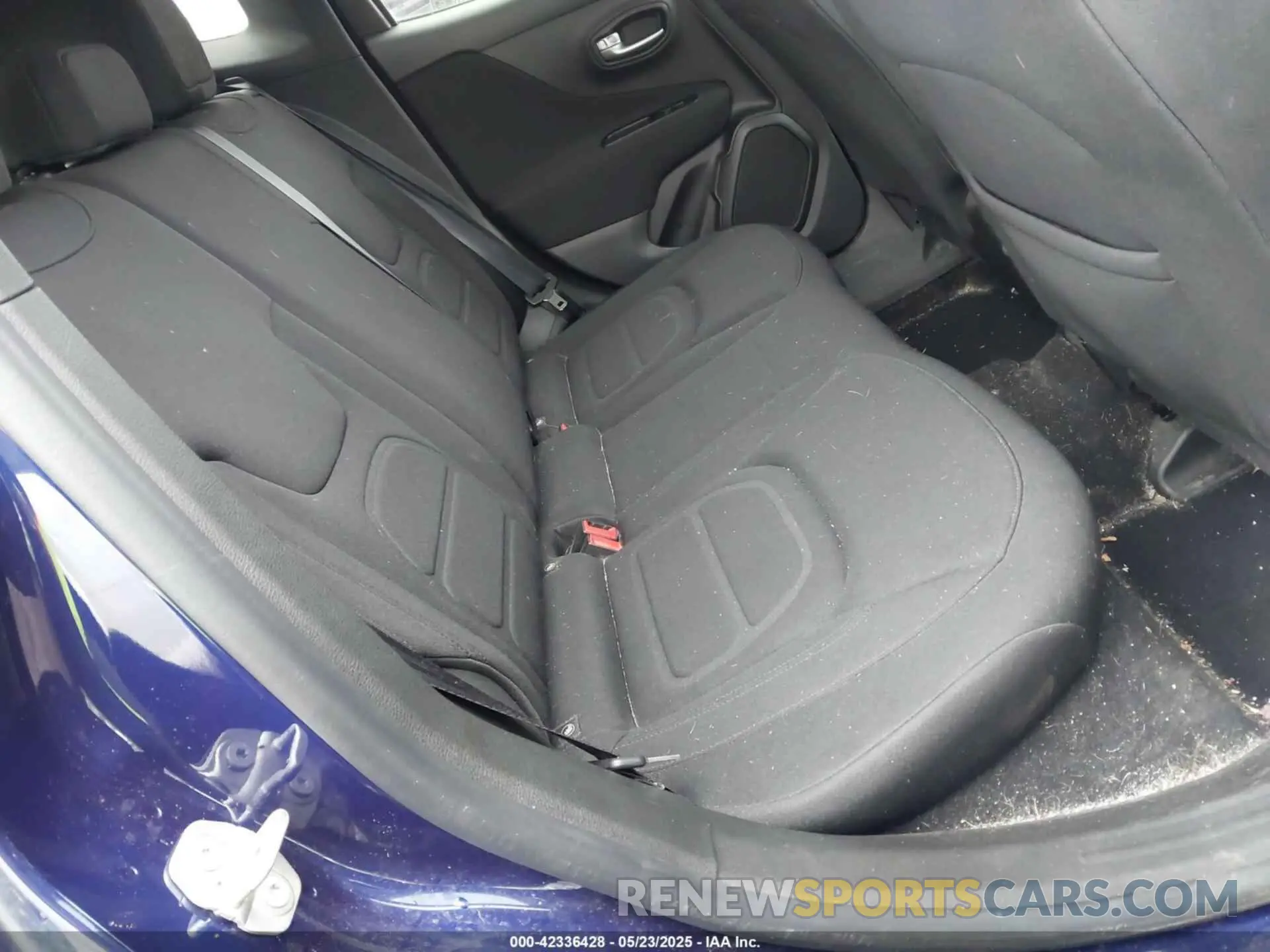 8 fotografías del automóvil dañado ZACNJDBB6MPN32519 JEEP RENEGADE 2021