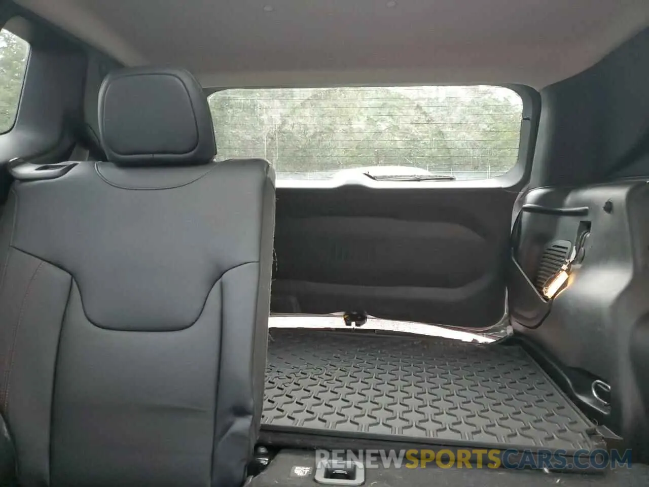 10 fotografías del automóvil dañado ZACNJDC1XMPN36725 JEEP RENEGADE 2021